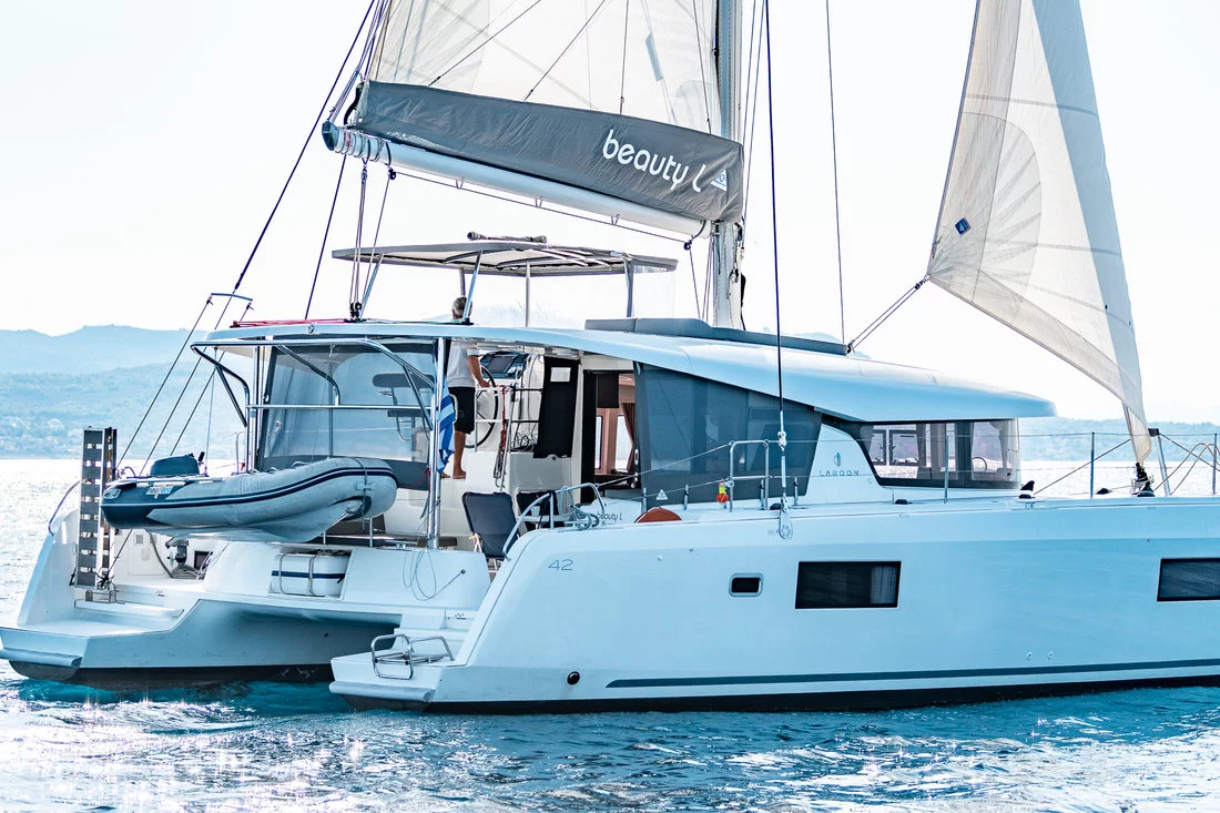 Lagoon 42 - 4 + 2 cab. (Beauty L)  - 3