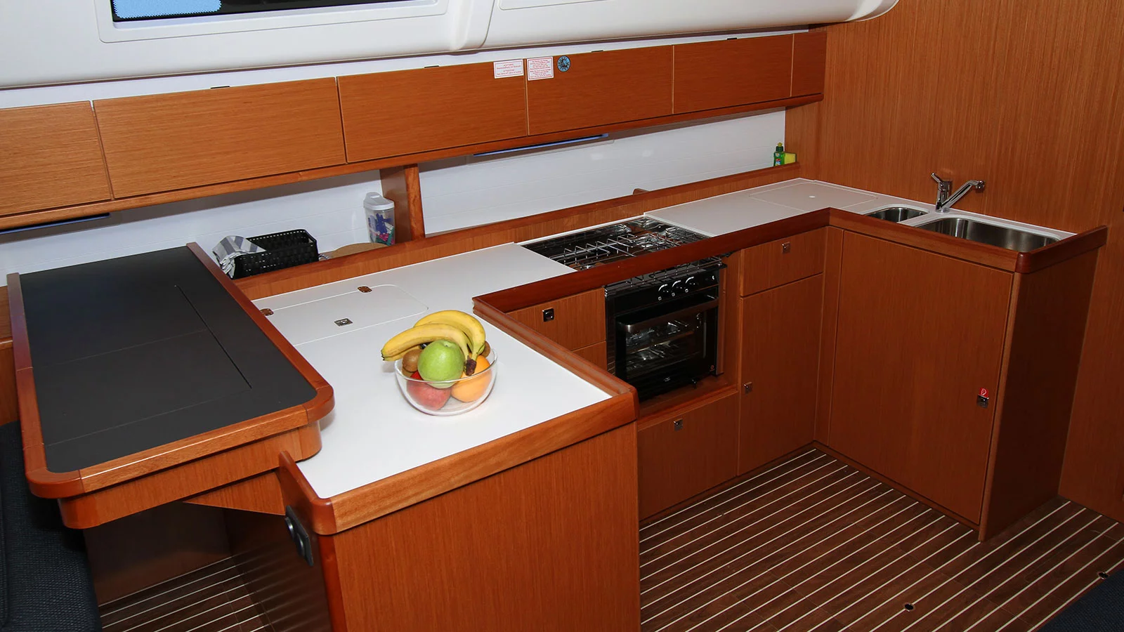 Bavaria Cruiser 51 (Vela Tonka)  - 13