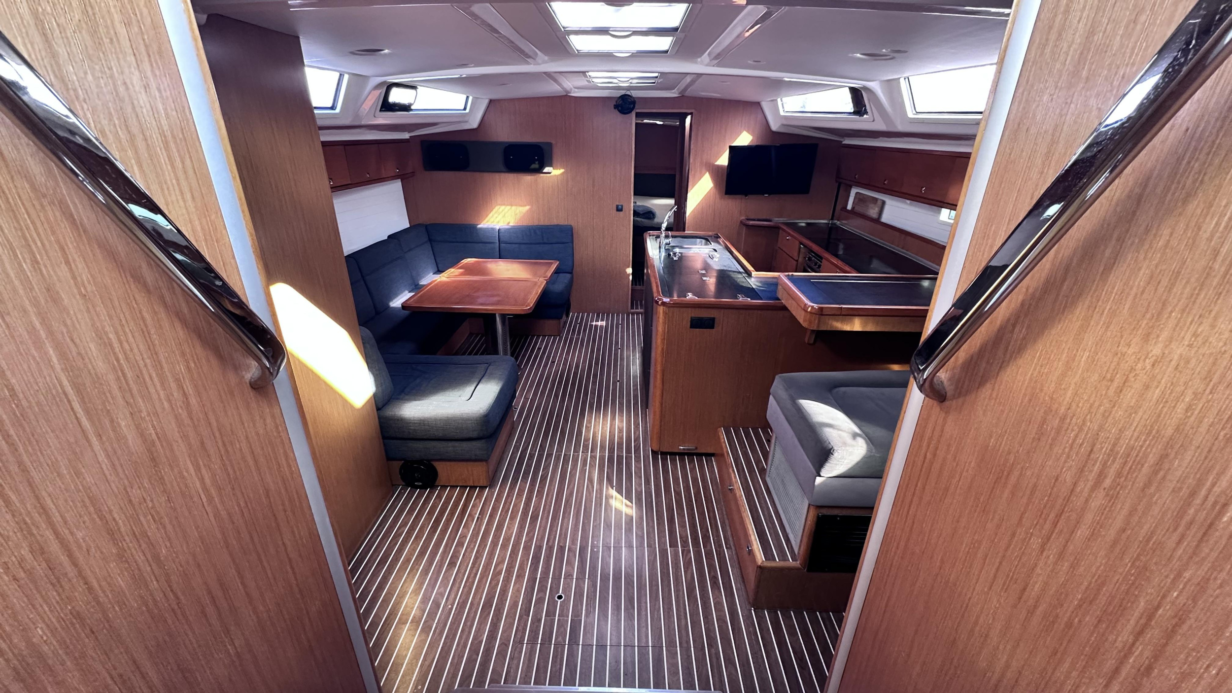 Bavaria Cruiser 56 - 5 + 1 cab. — photo 13