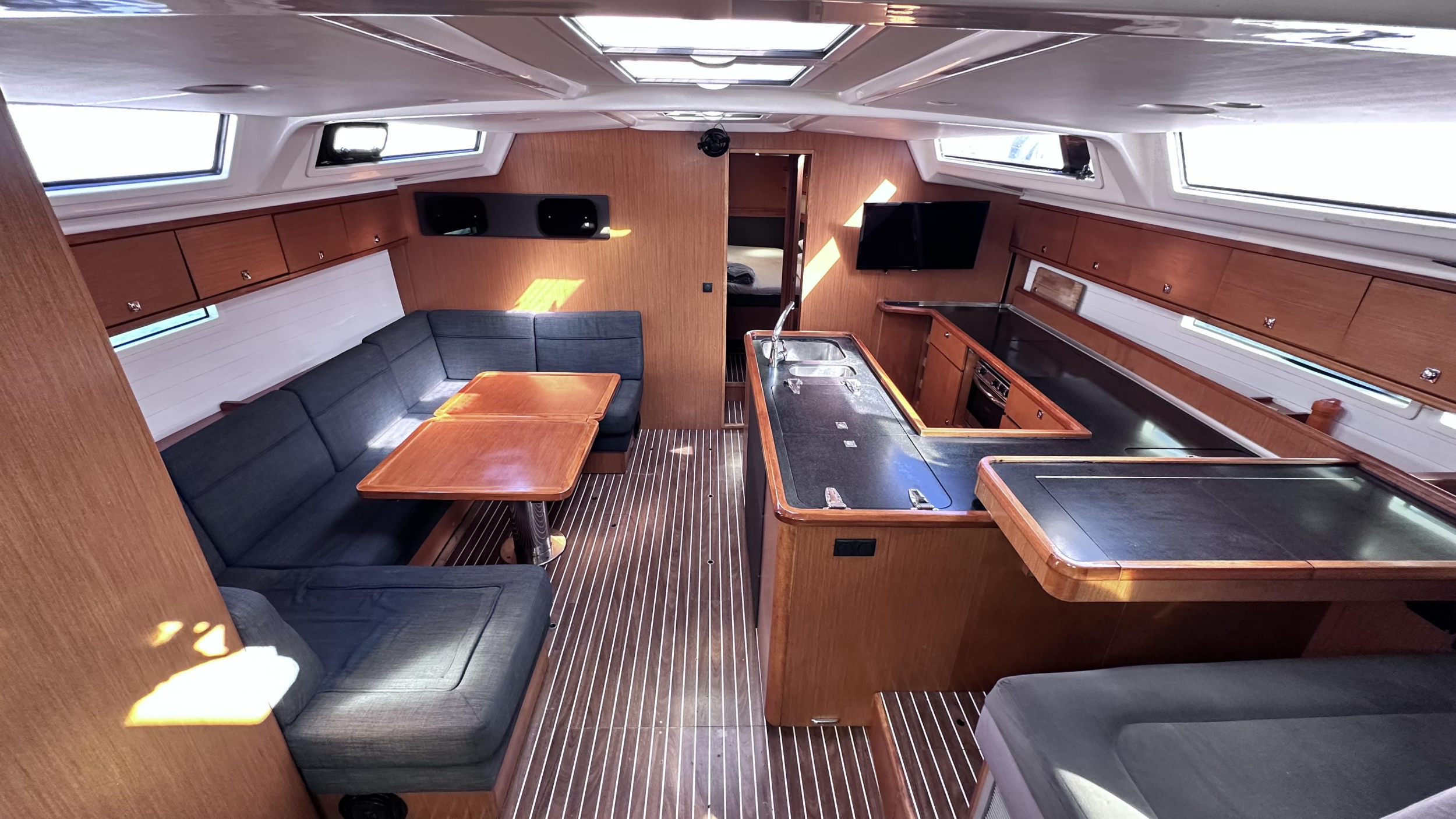 Bavaria Cruiser 56 - 5 + 1 cab. — photo 14