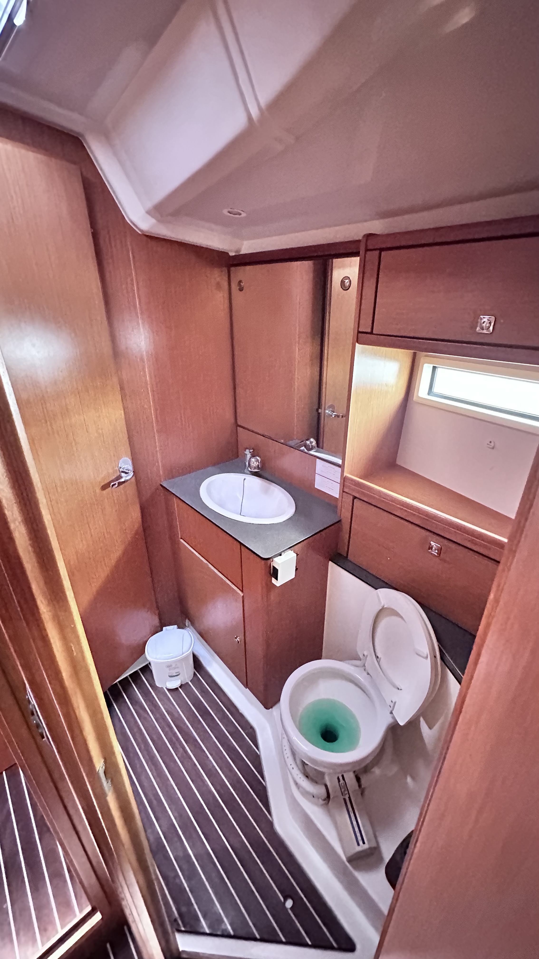 Bavaria Cruiser 56 - 5 + 1 cab. — photo 24