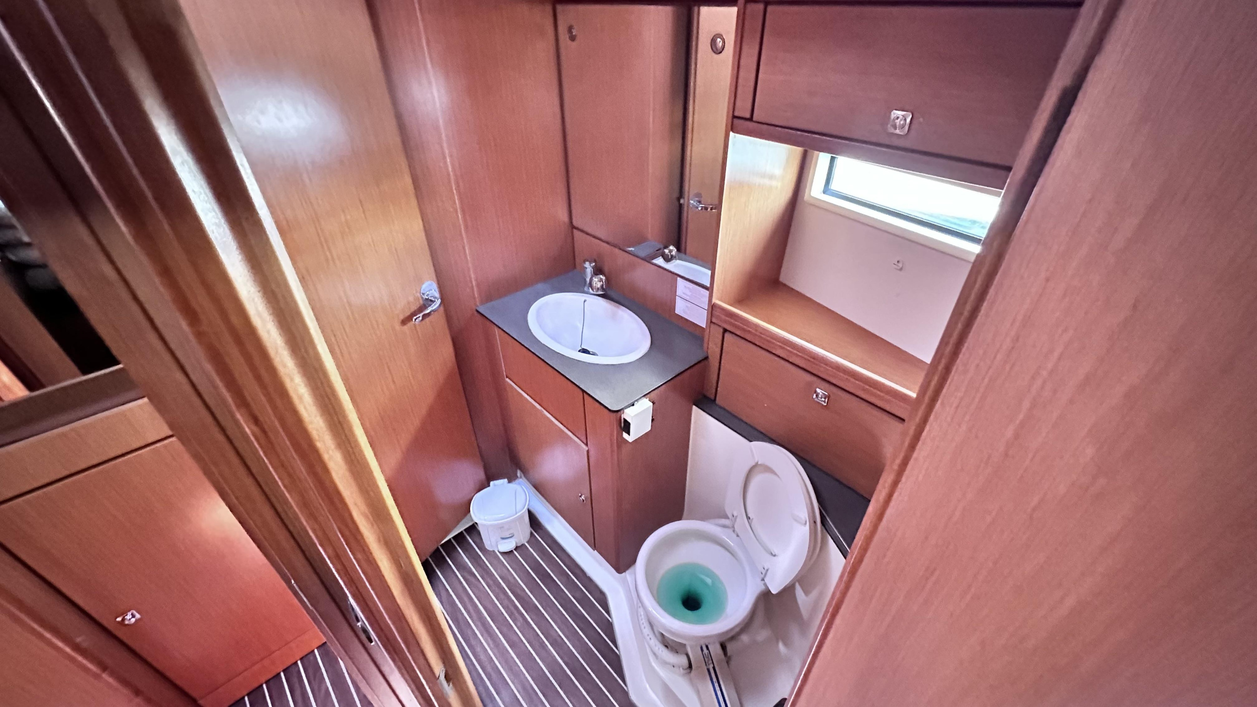 Bavaria Cruiser 56 - 5 + 1 cab. — photo 25