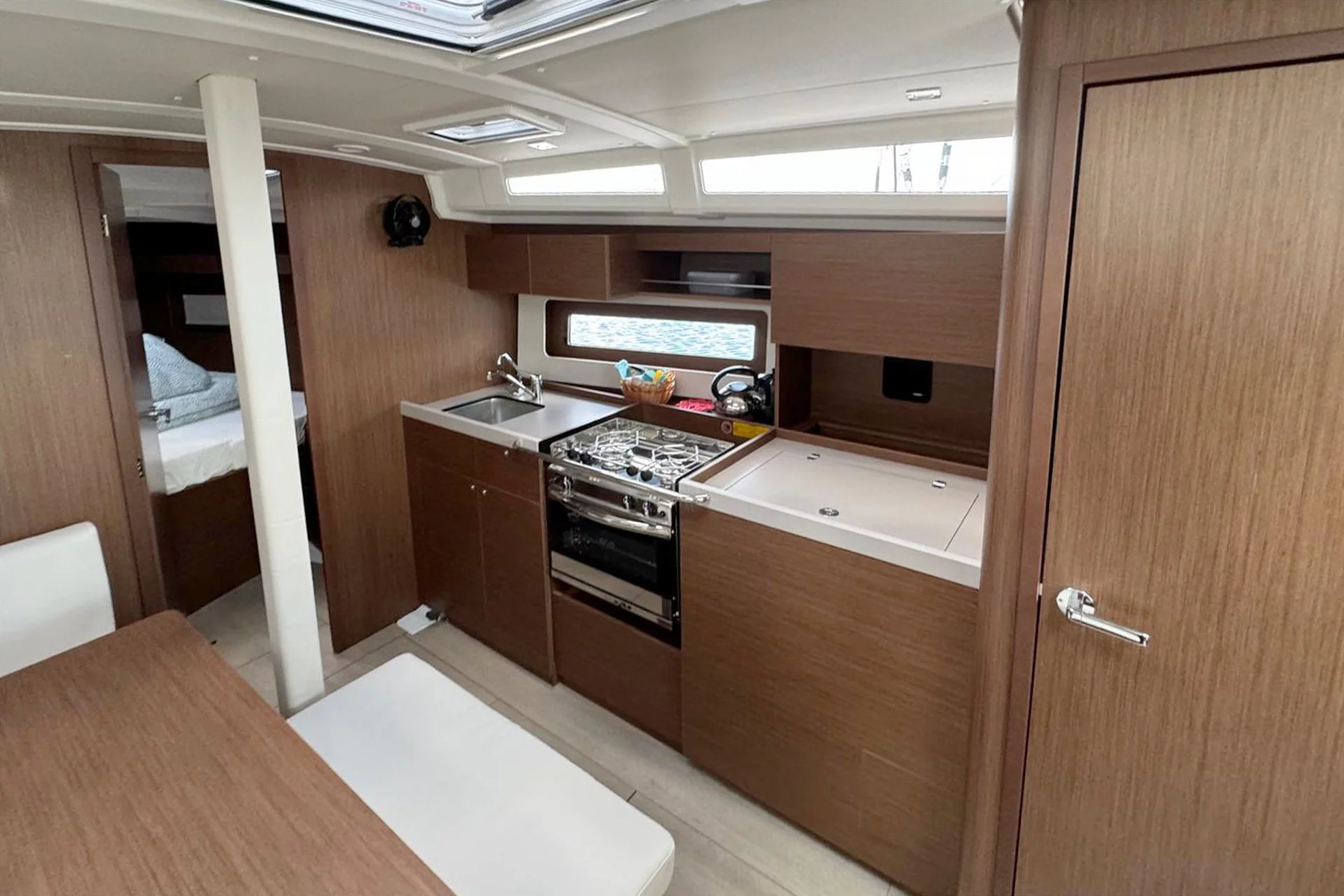 Oceanis 37.1 (Katja)  - 11