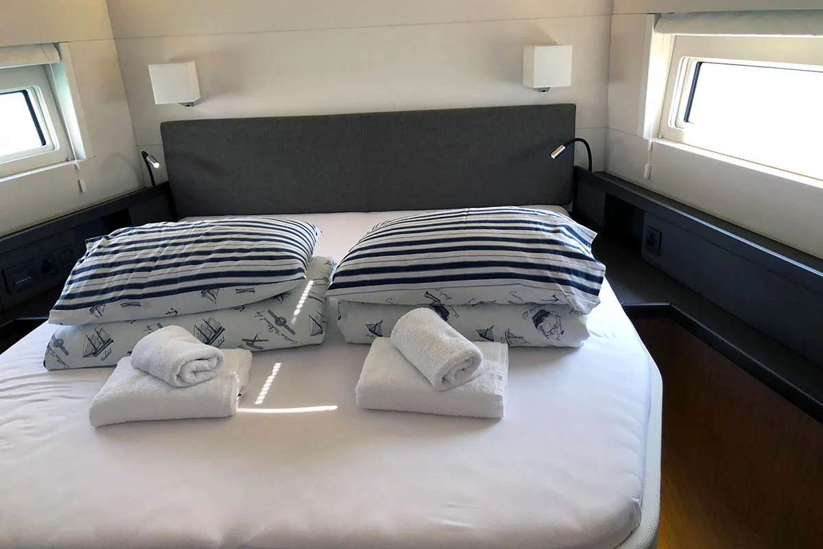 Oceanis Yacht 62 - 4 + 1 (Thora Helen)  - 28