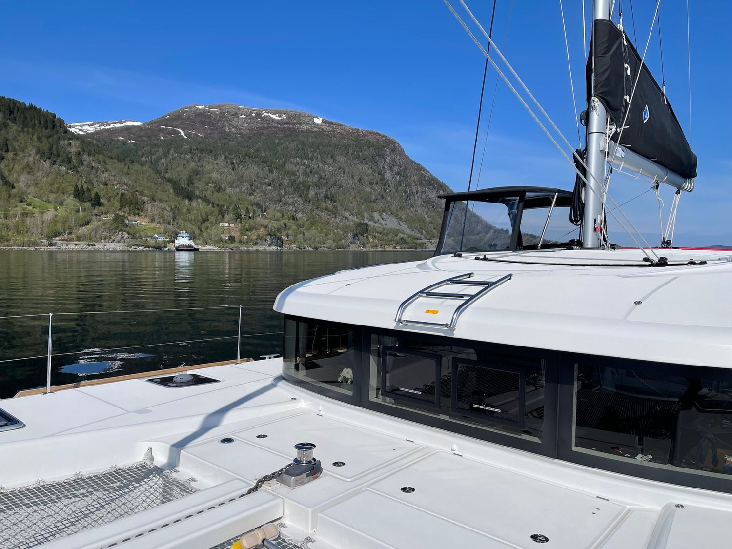 Photo #8 - Lagoon 40 - 4 + 2 cab (Arctic Charm) in Tromso - 41620