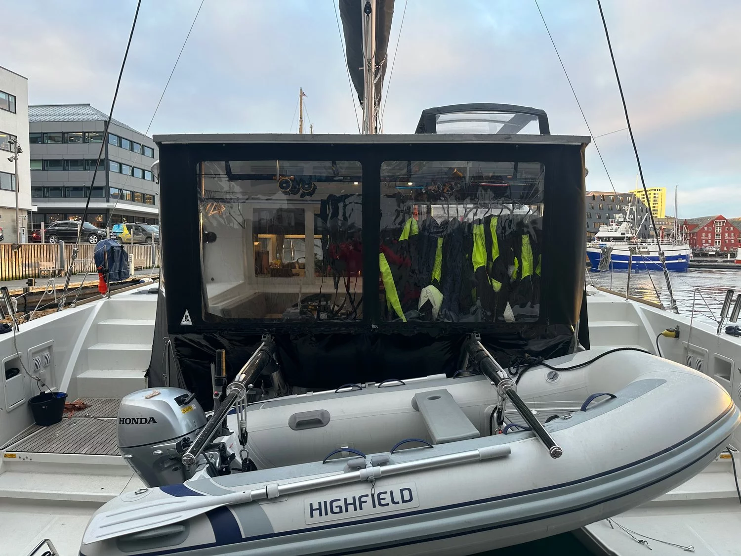 Lagoon 40 - 4 + 2 cab (Arctic Charm)  - 9