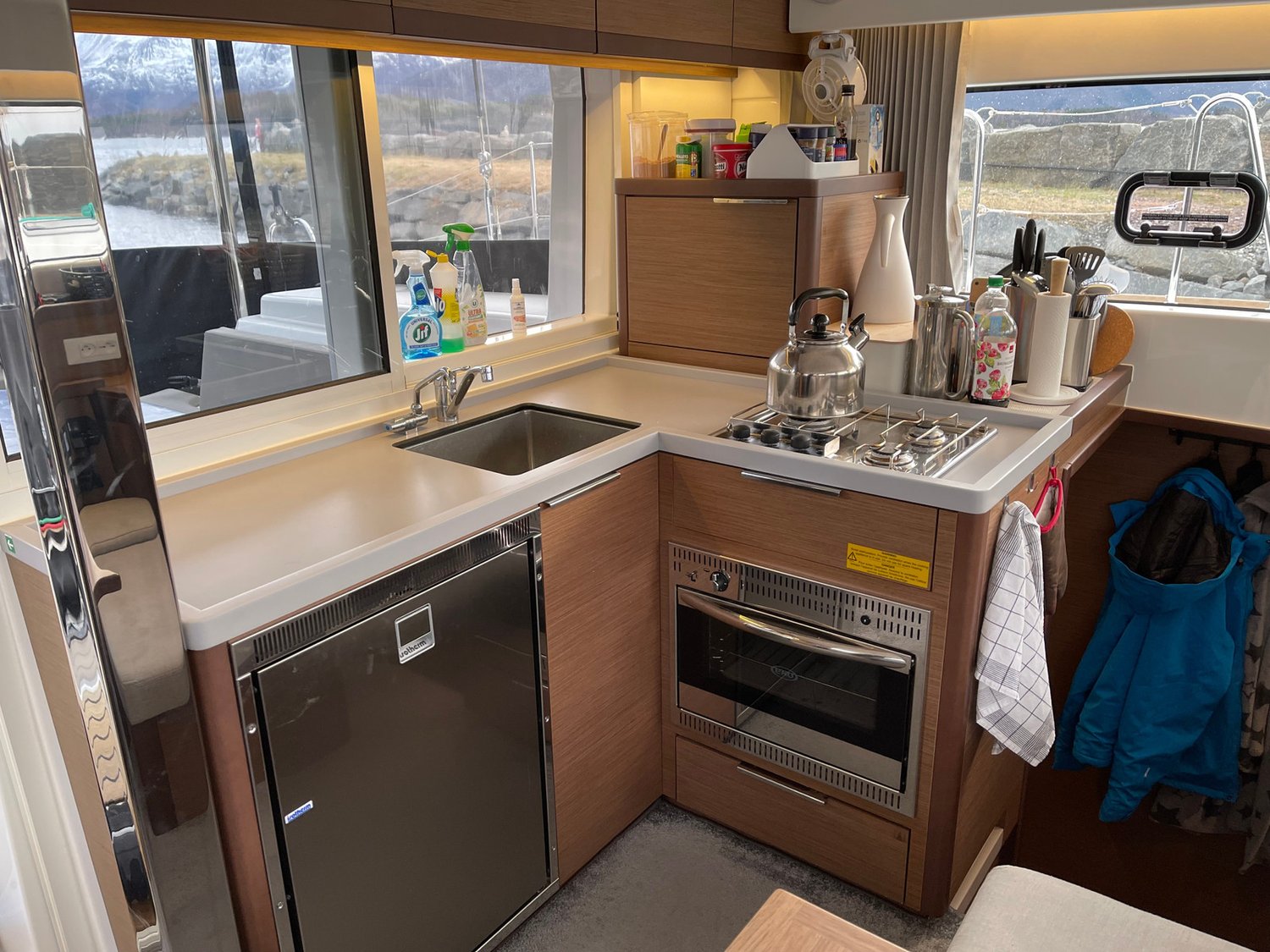 Photo #18 - Lagoon 40 - 4 + 2 cab (Arctic Charm) in Tromso - 41620