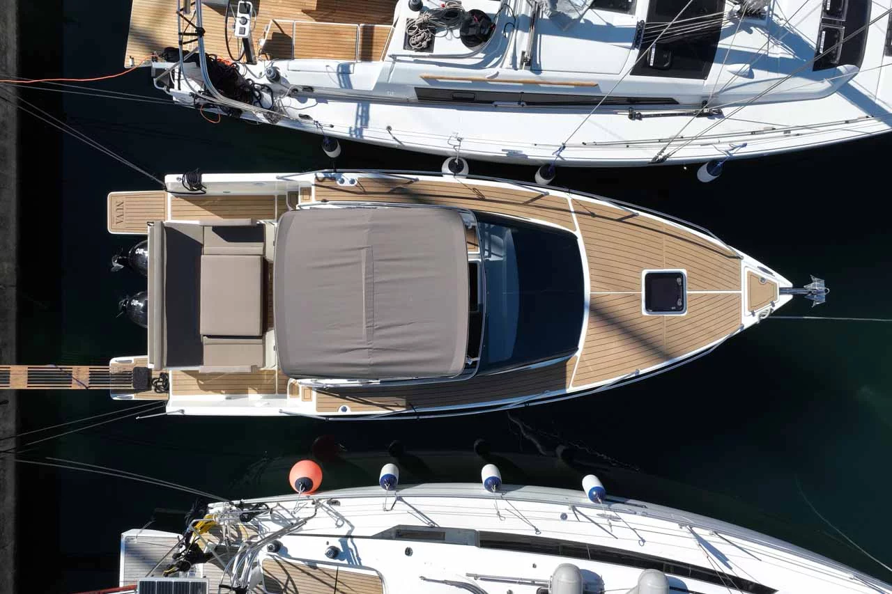 Nuva M9 Cabin (Babac)  - 0