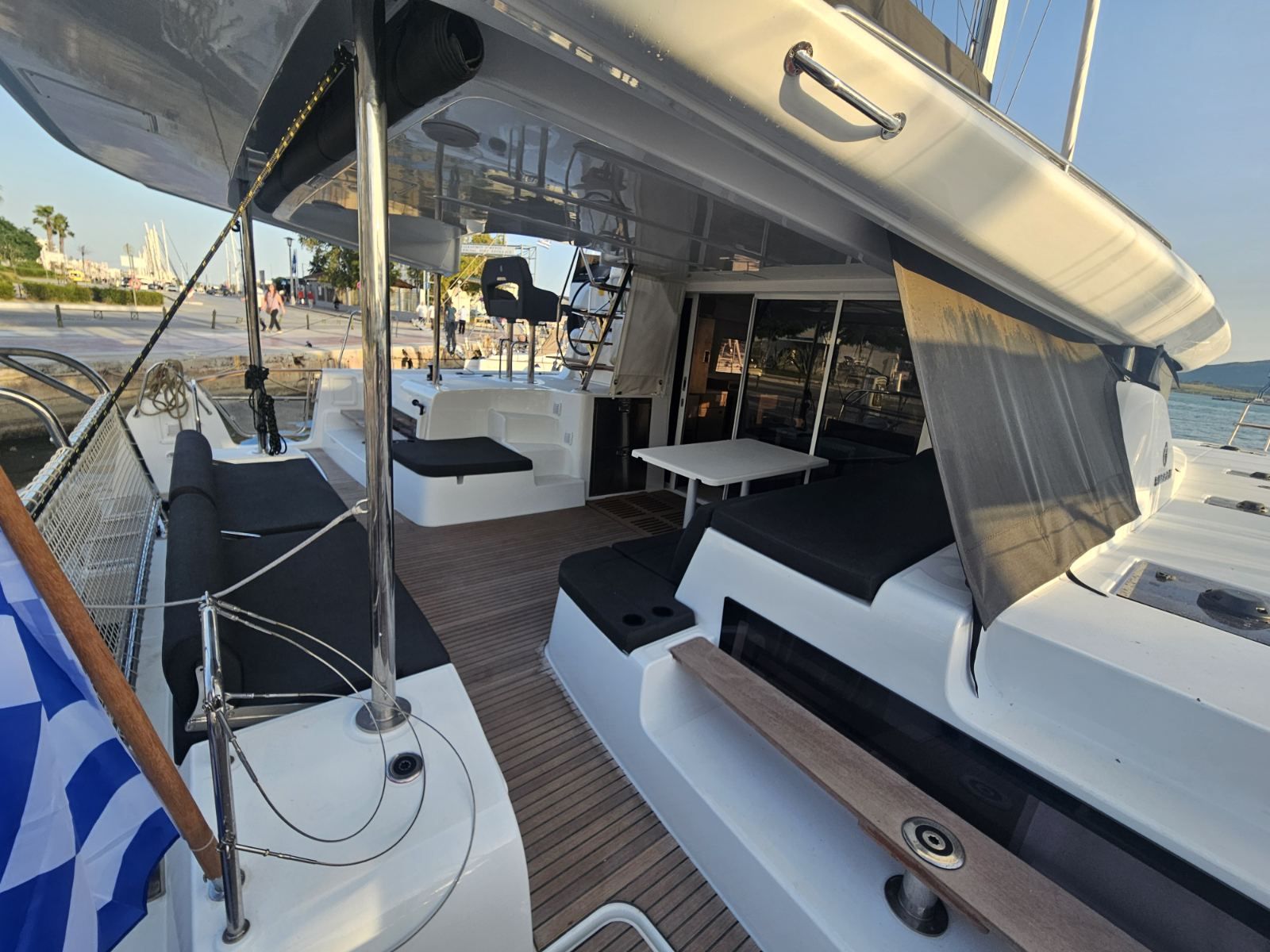 Lagoon 43 - 4 + 2 cab. — photo 12