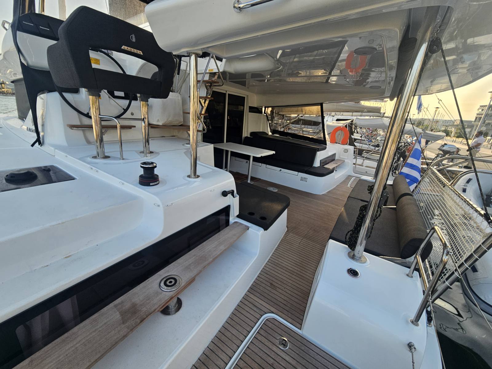 Lagoon 43 - 4 + 2 cab. — photo 14