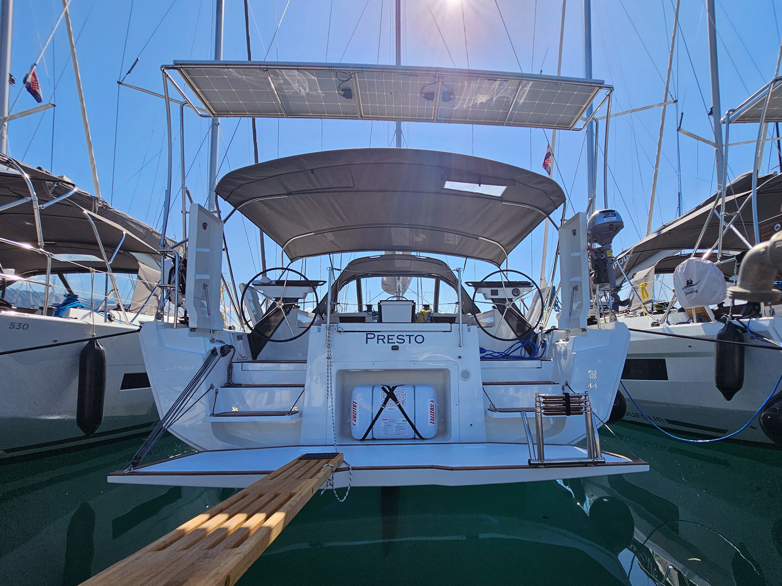 Dufour 44 - 4 cab — photo 1