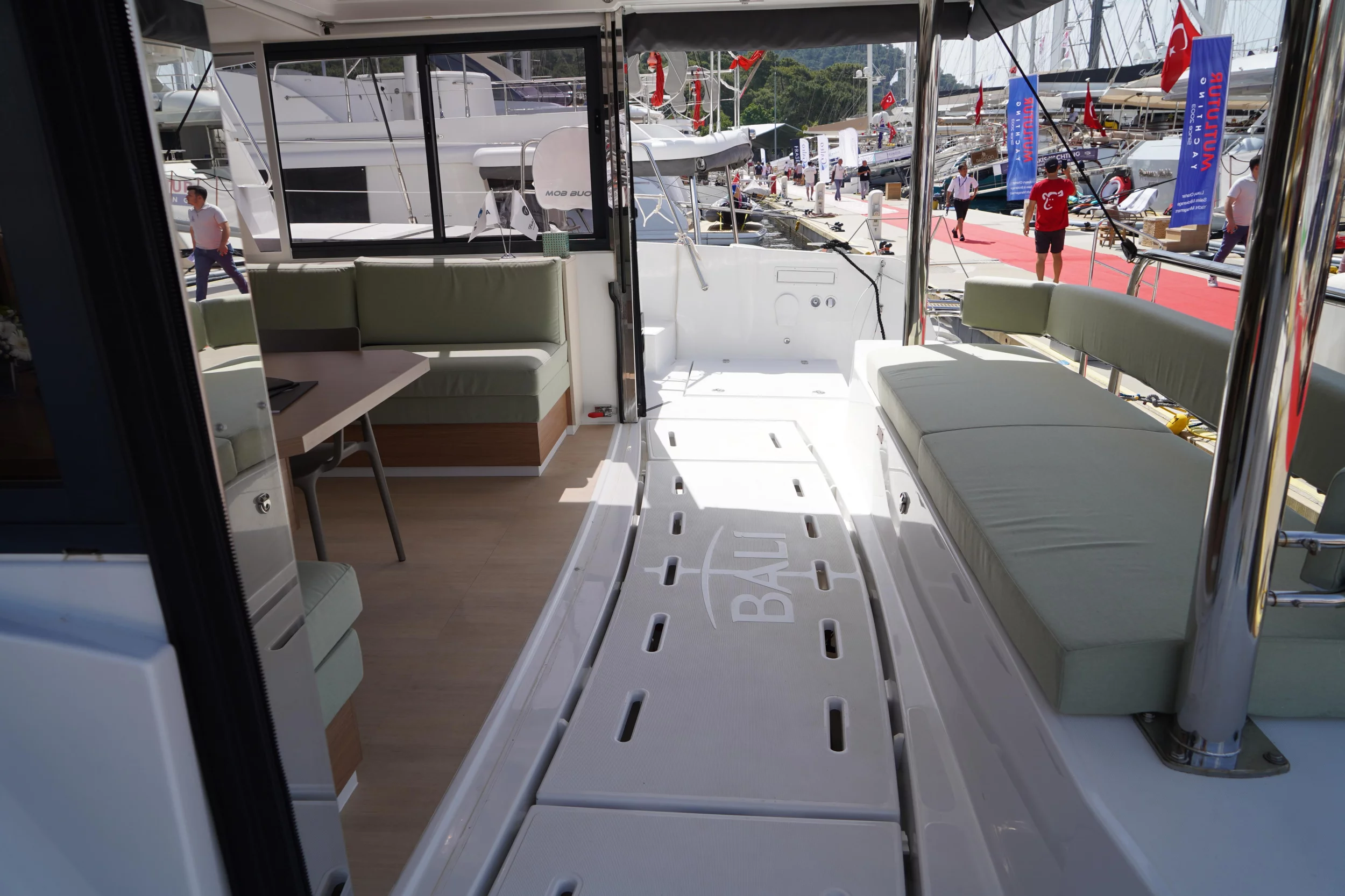 Bali 4.6 - 5 + 1 cab. (Amelia)  - 3