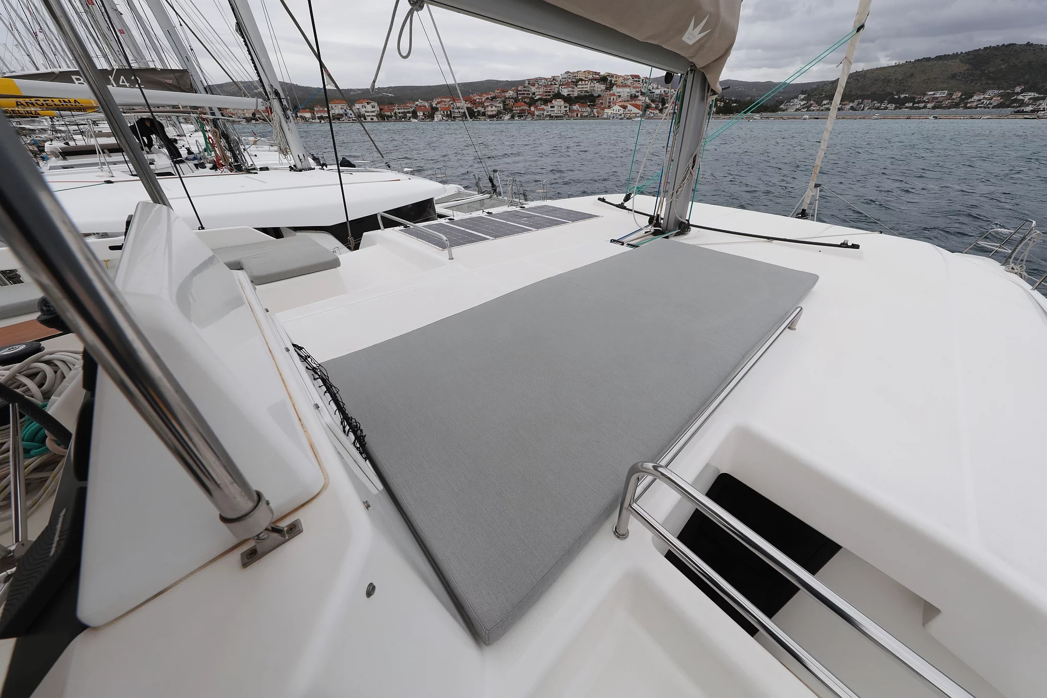 Dufour 48 Catamaran - 5 + 1 cab. (Believe)  - 9