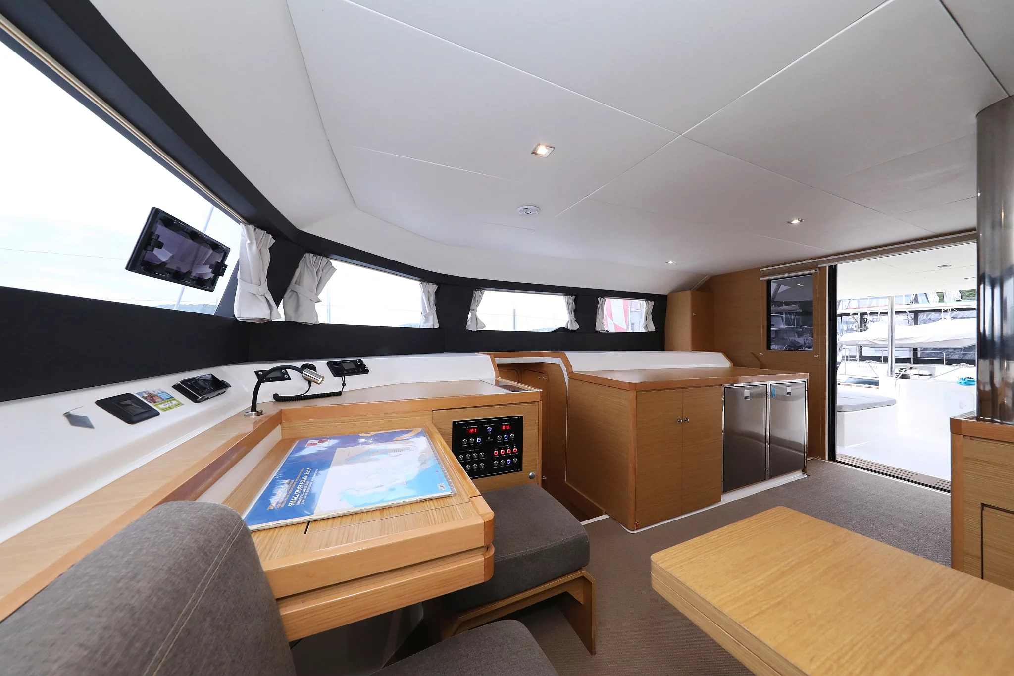 Dufour 48 Catamaran - 5 + 1 cab. (Believe)  - 15