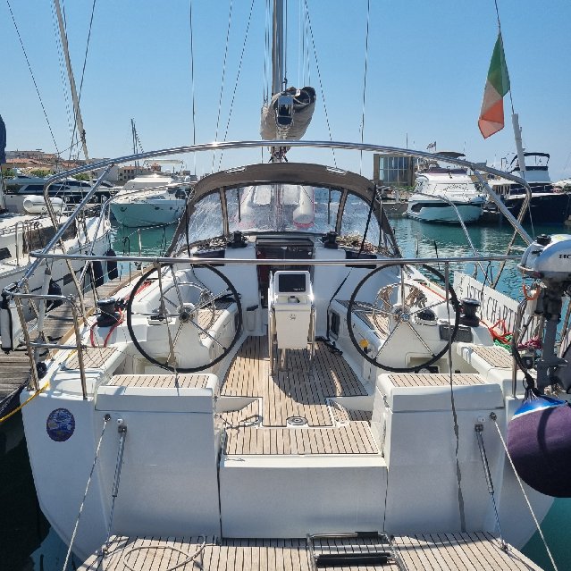 Photo #1 - Sun Odyssey 419 - 3 cab. (Mastina) en San Vincenzo - 41840