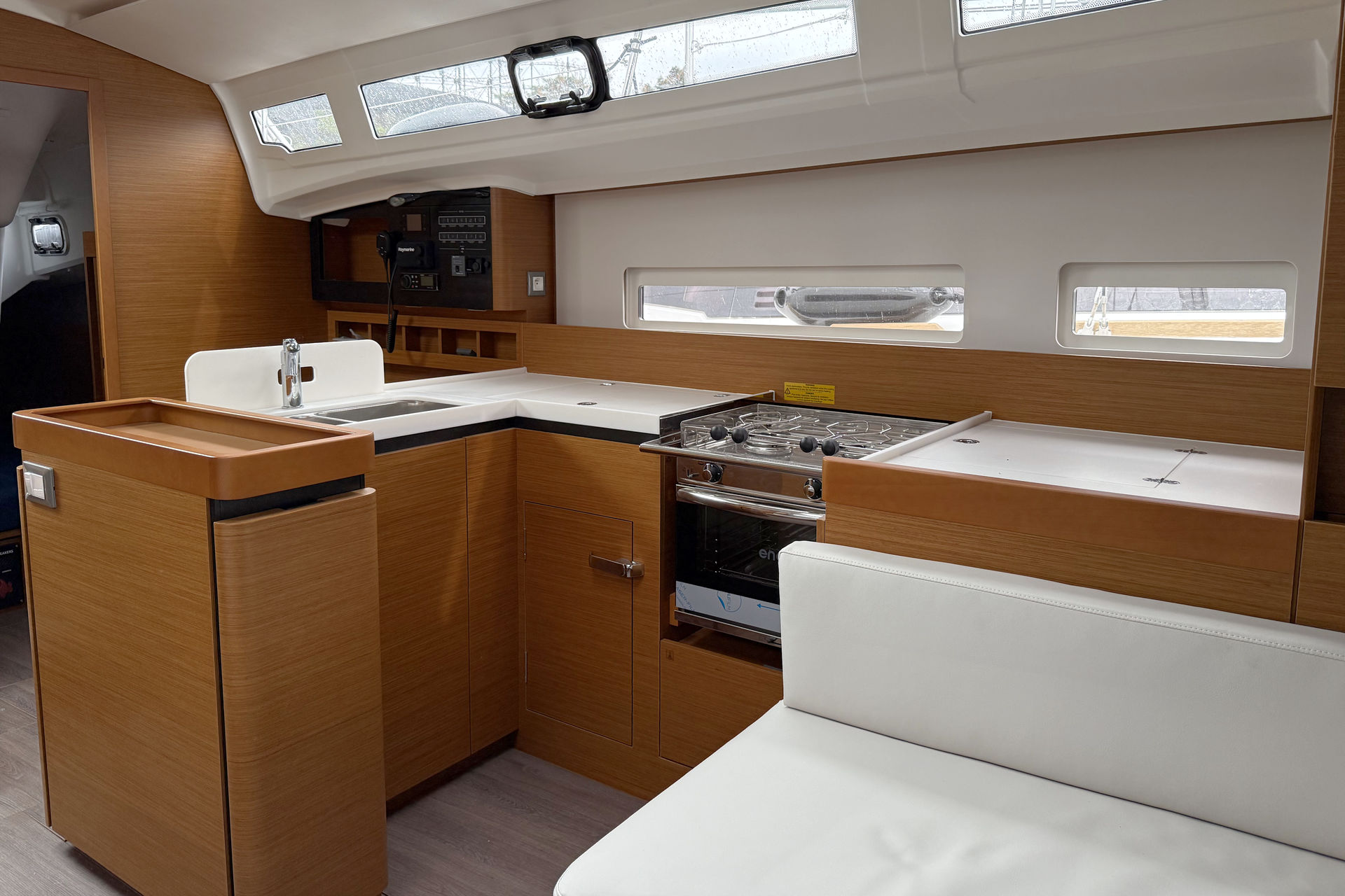 Sun Odyssey 410 - 3 cab. — photo 9