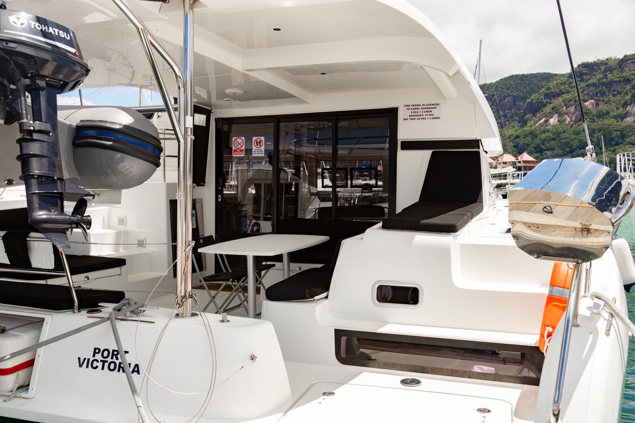 Lagoon 42 - 4 + 2 cab. — photo 13