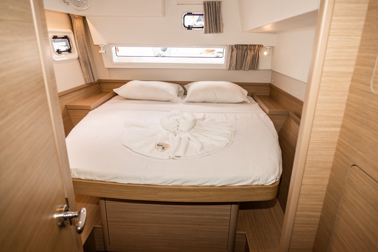 Lagoon 42 - 4 + 2 cab. — photo 28