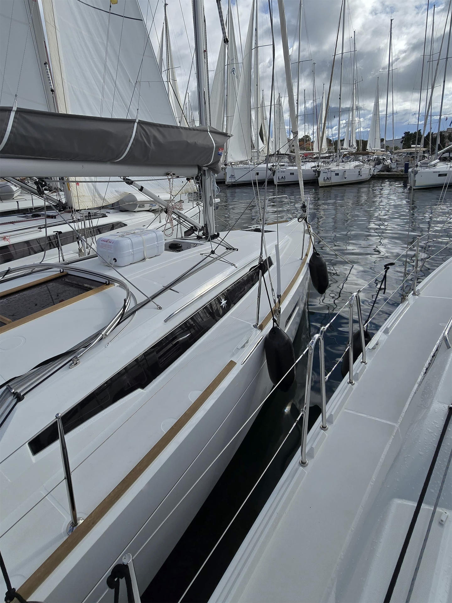 Sun Odyssey 349 - 2 cab. — photo 4