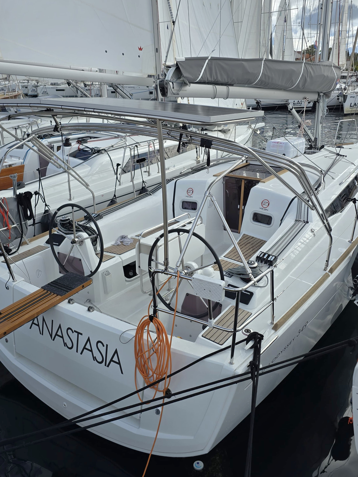 Sun Odyssey 349 - 2 cab. — photo 7