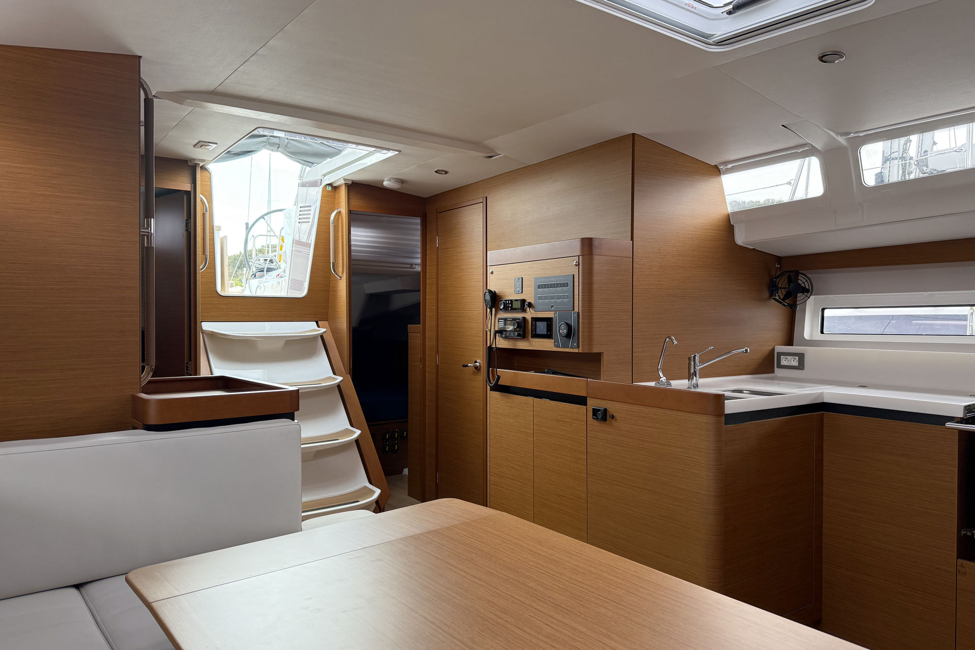Sun Odyssey 490 - 5 + 1 cab. — photo 3