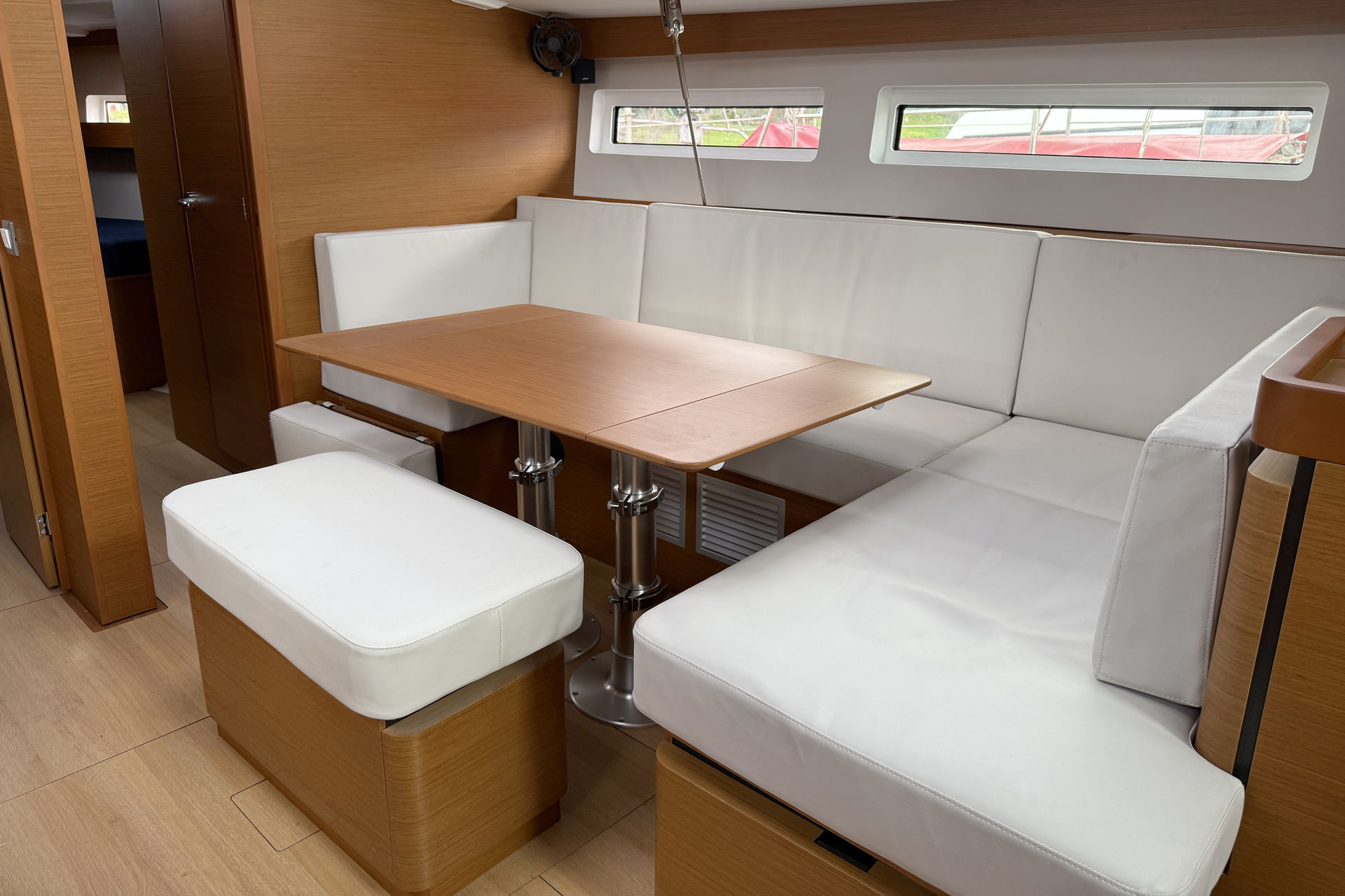 Sun Odyssey 490 - 5 + 1 cab. — photo 6