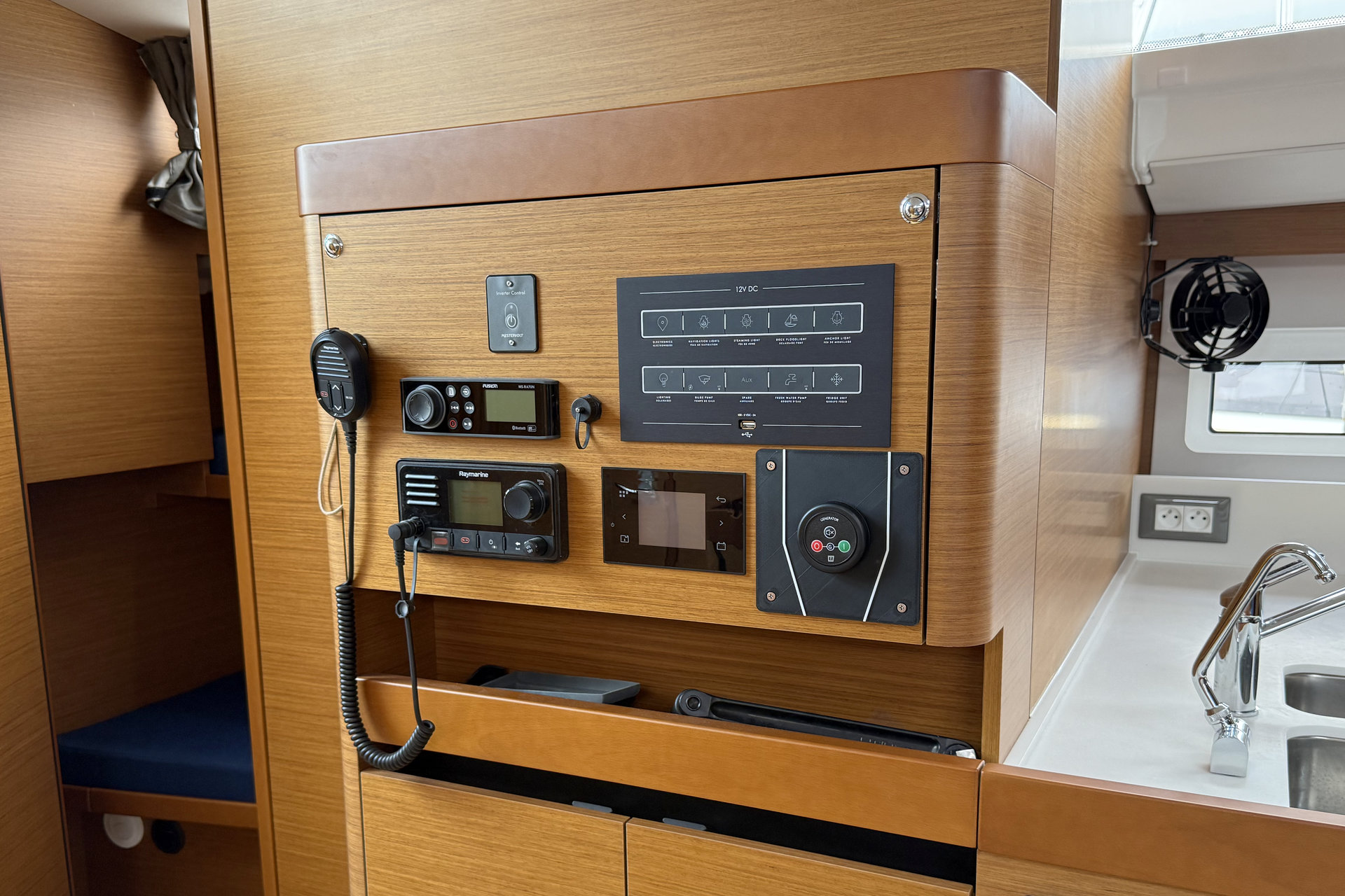 Sun Odyssey 490 - 5 + 1 cab. — photo 9