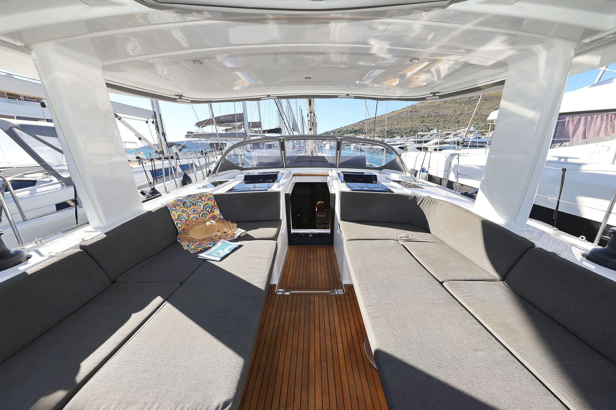 Hanse 588 - 5 + 1 cab. — photo 14