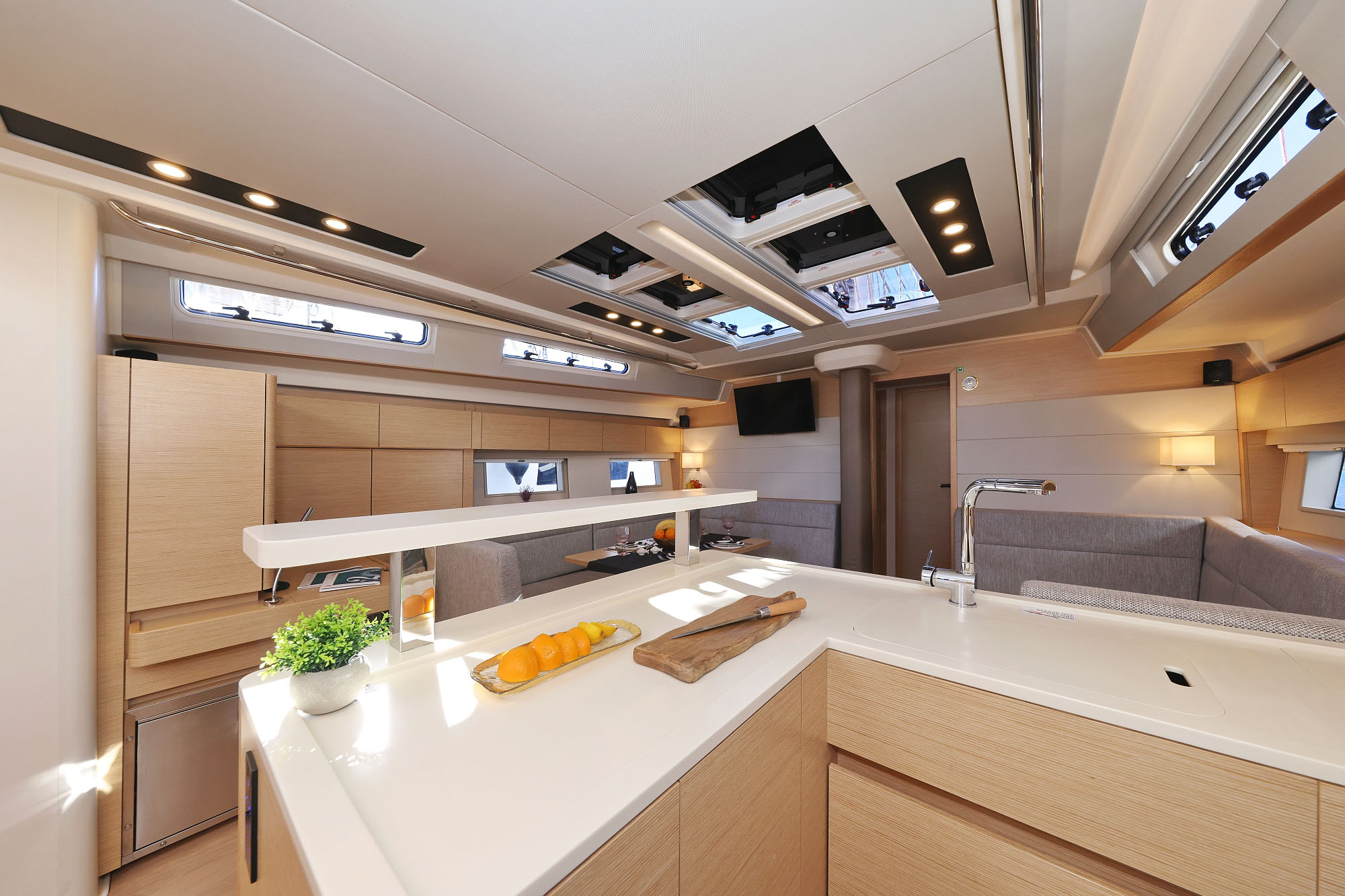 Hanse 588 - 5 + 1 cab. — photo 16