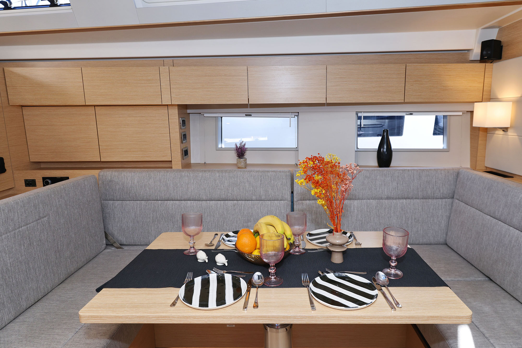 Hanse 588 - 5 + 1 cab. — photo 19