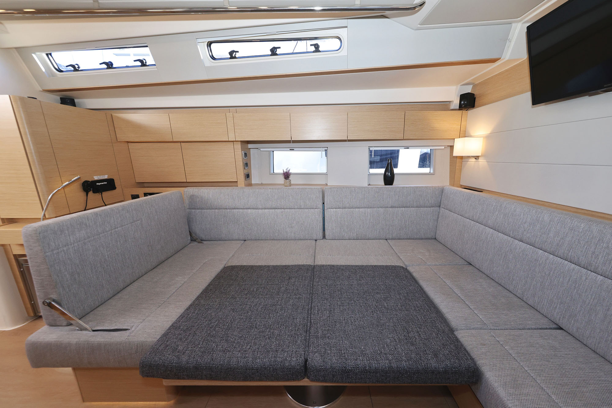 Hanse 588 - 5 + 1 cab. — photo 27