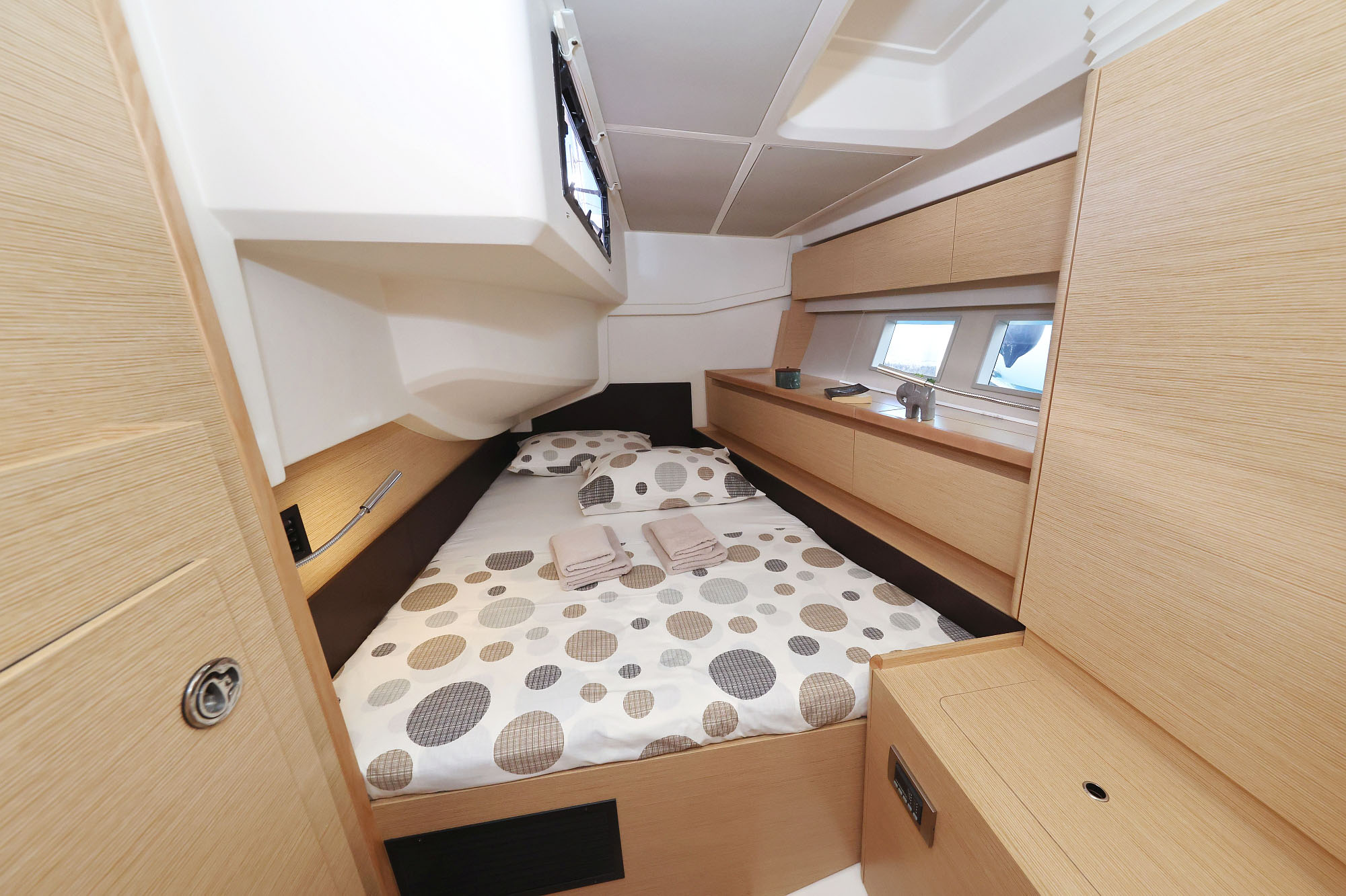 Hanse 588 - 5 + 1 cab. — photo 32