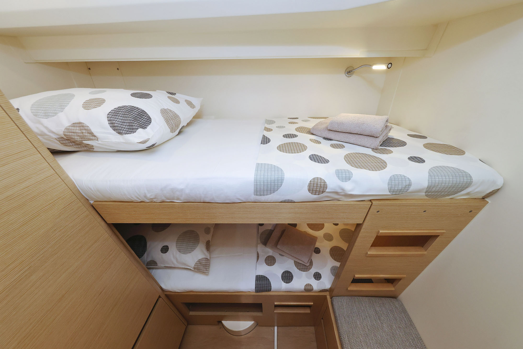 Hanse 588 - 5 + 1 cab. — photo 33
