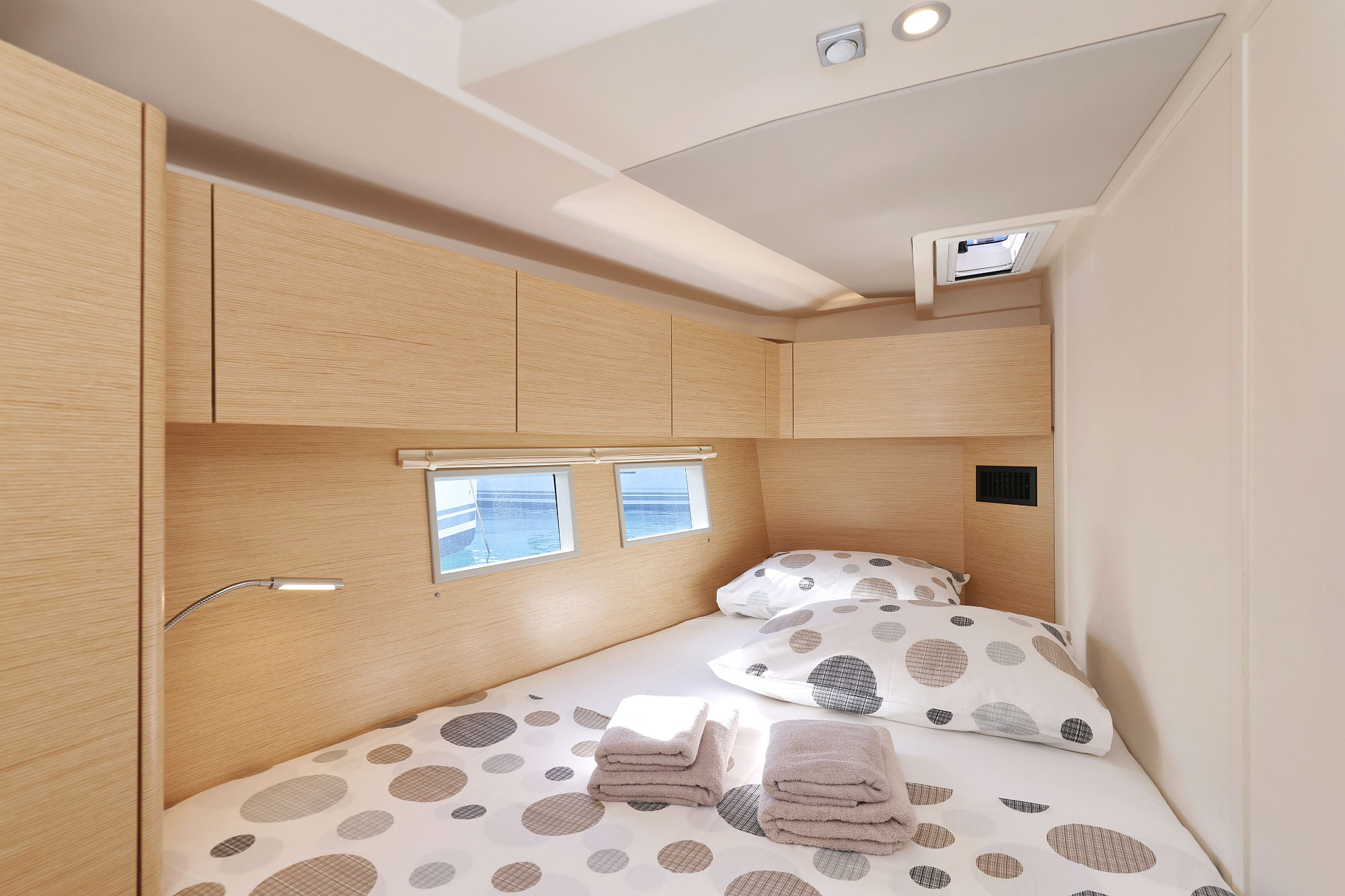 Hanse 588 - 5 + 1 cab. — photo 38