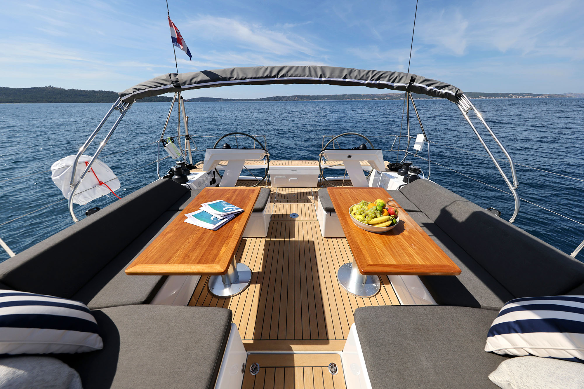 Hanse 510 - 4 + 1 cab. — photo 10