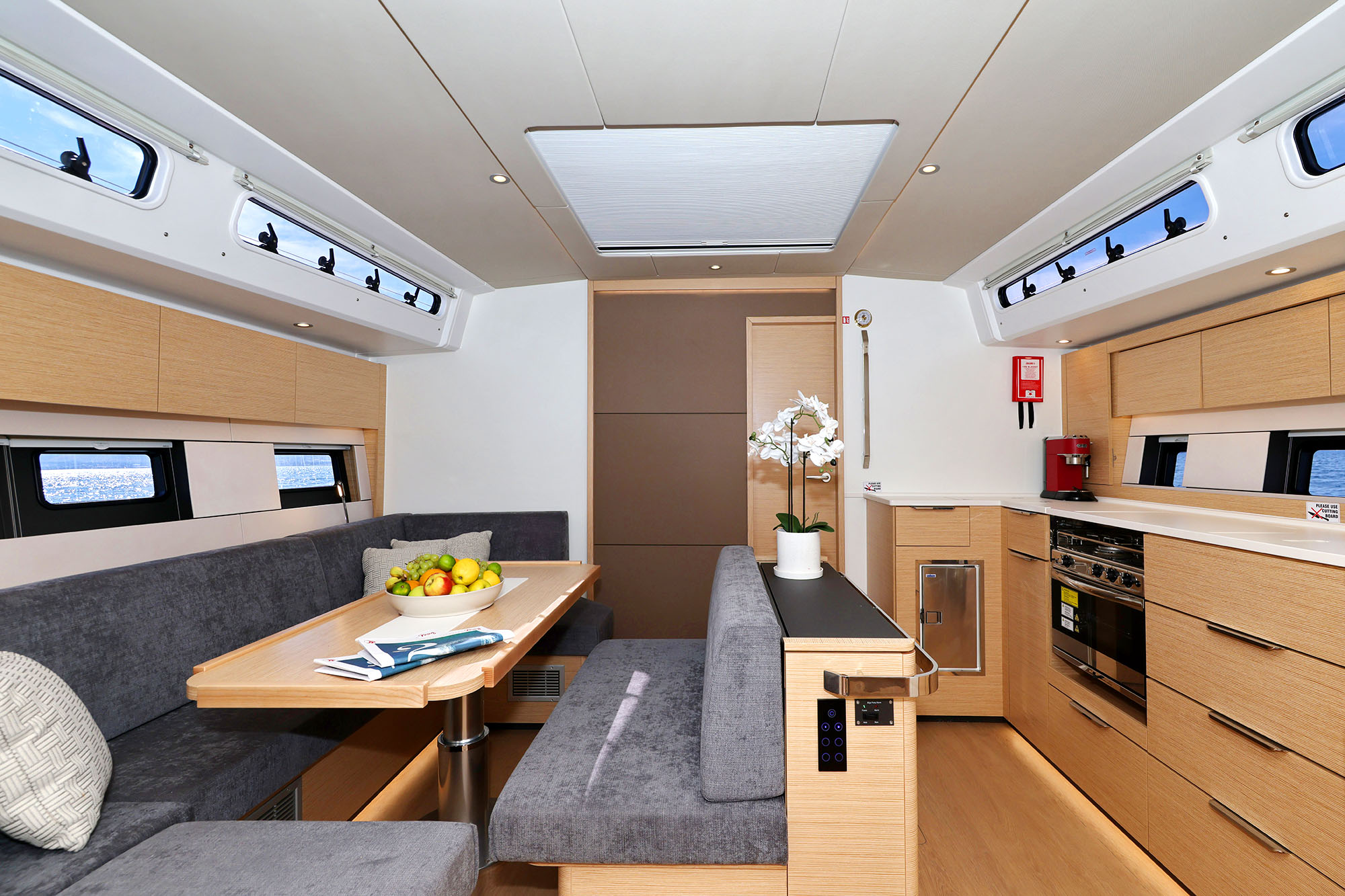 Hanse 510 - 4 + 1 cab. — photo 14