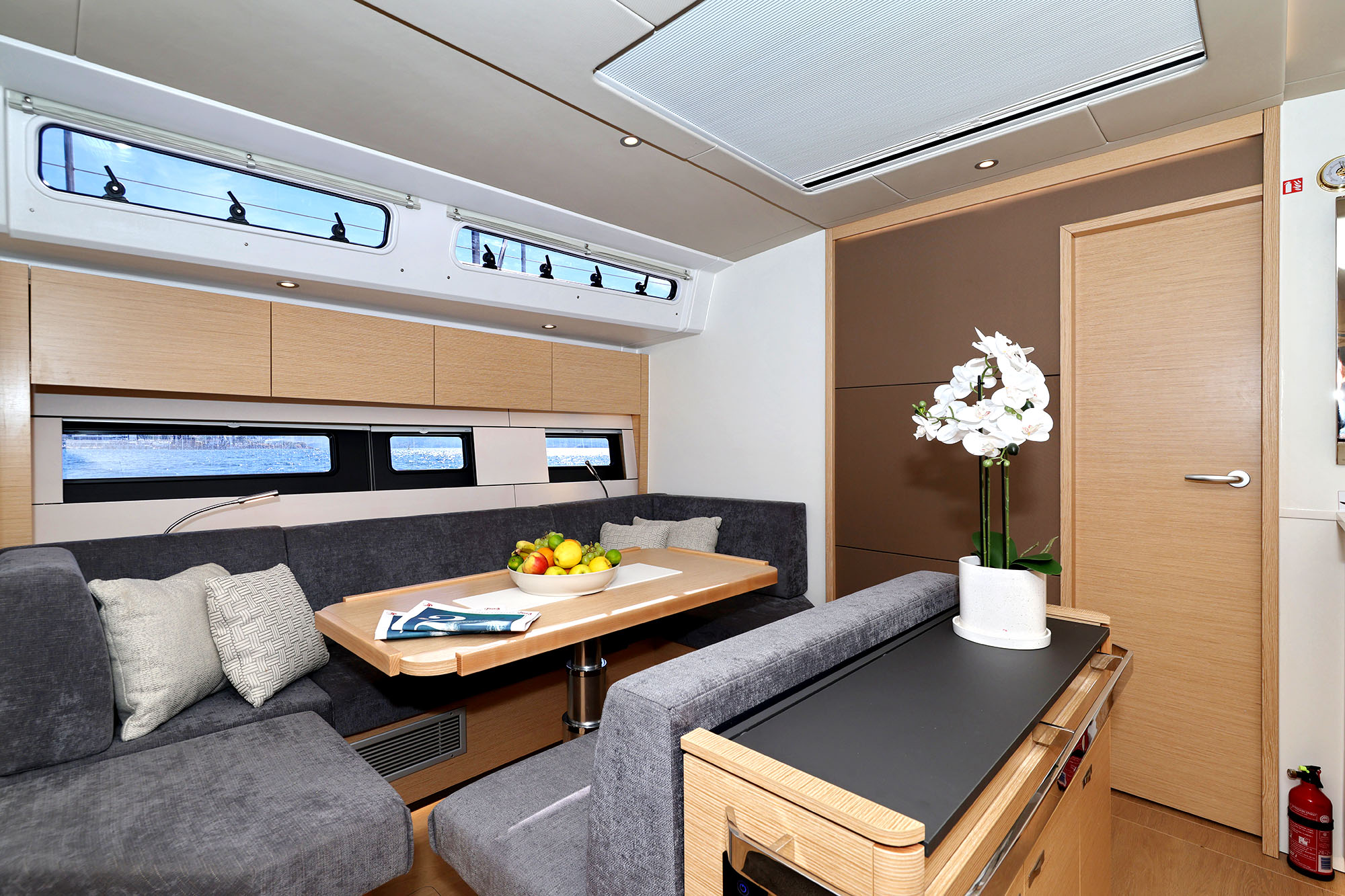 Hanse 510 - 4 + 1 cab. — photo 15