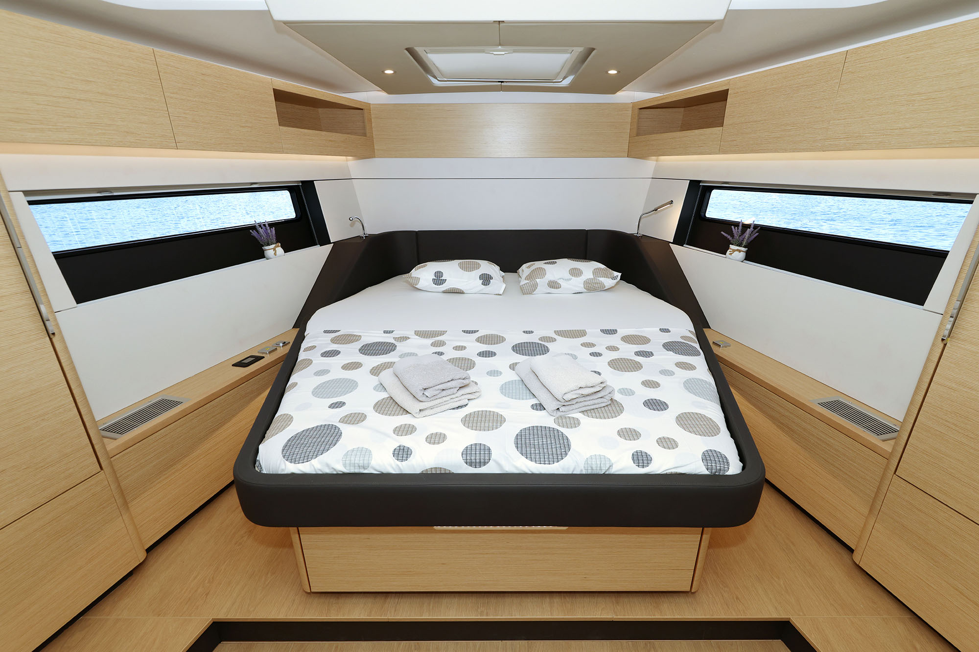 Hanse 510 - 4 + 1 cab. — photo 19