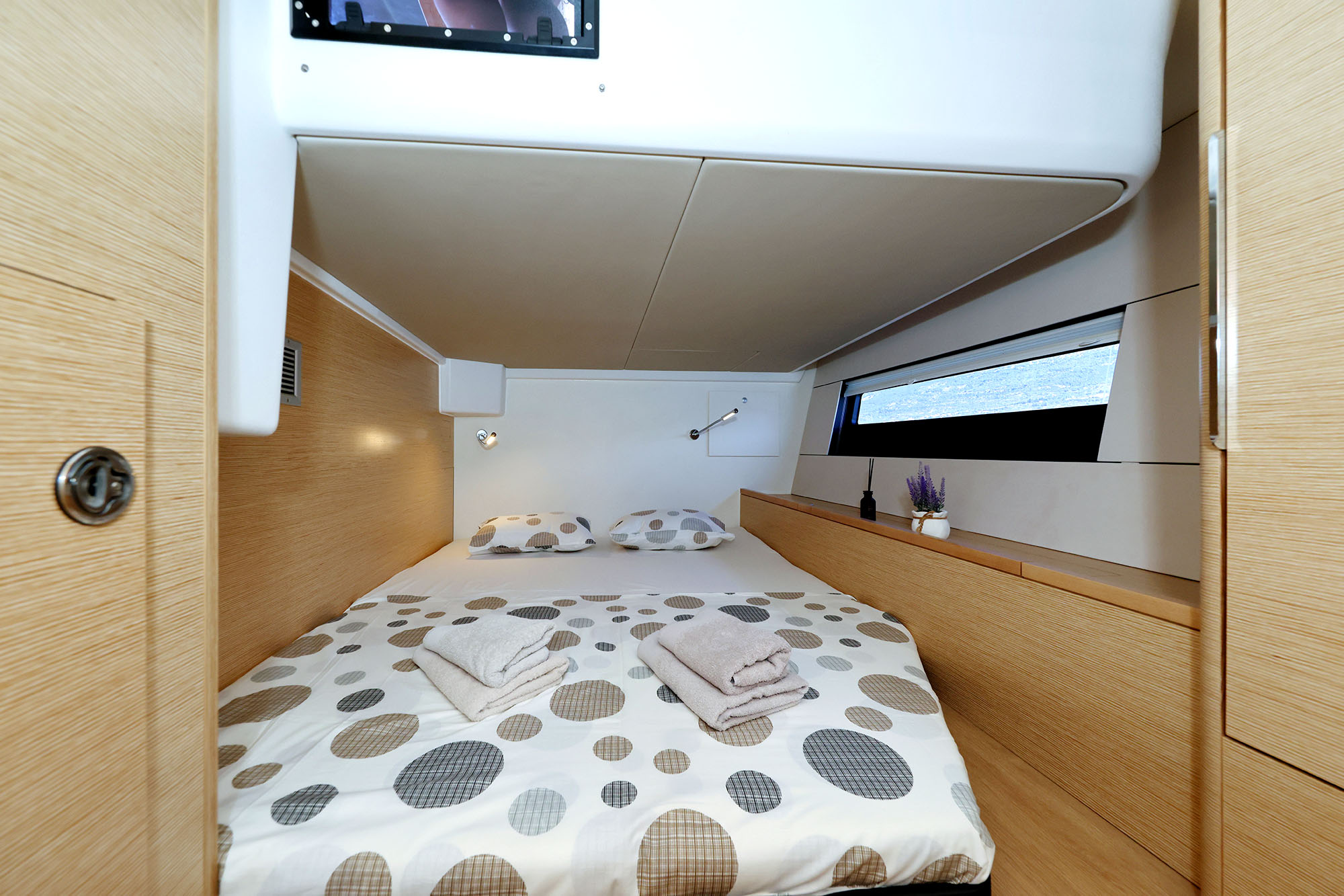 Hanse 510 - 4 + 1 cab. — photo 21
