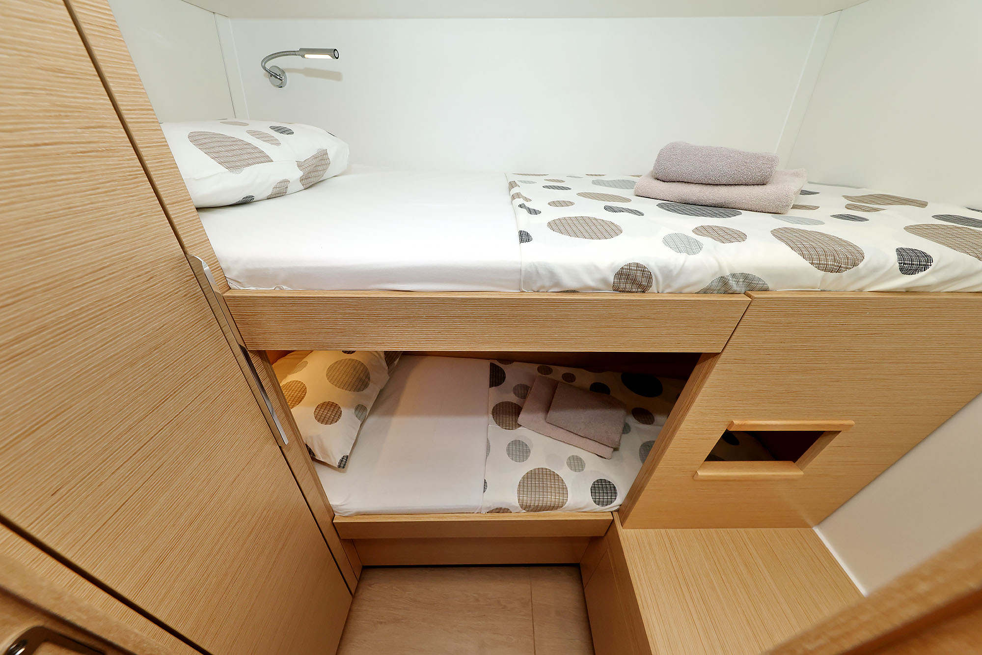 Hanse 510 - 4 + 1 cab. — photo 25