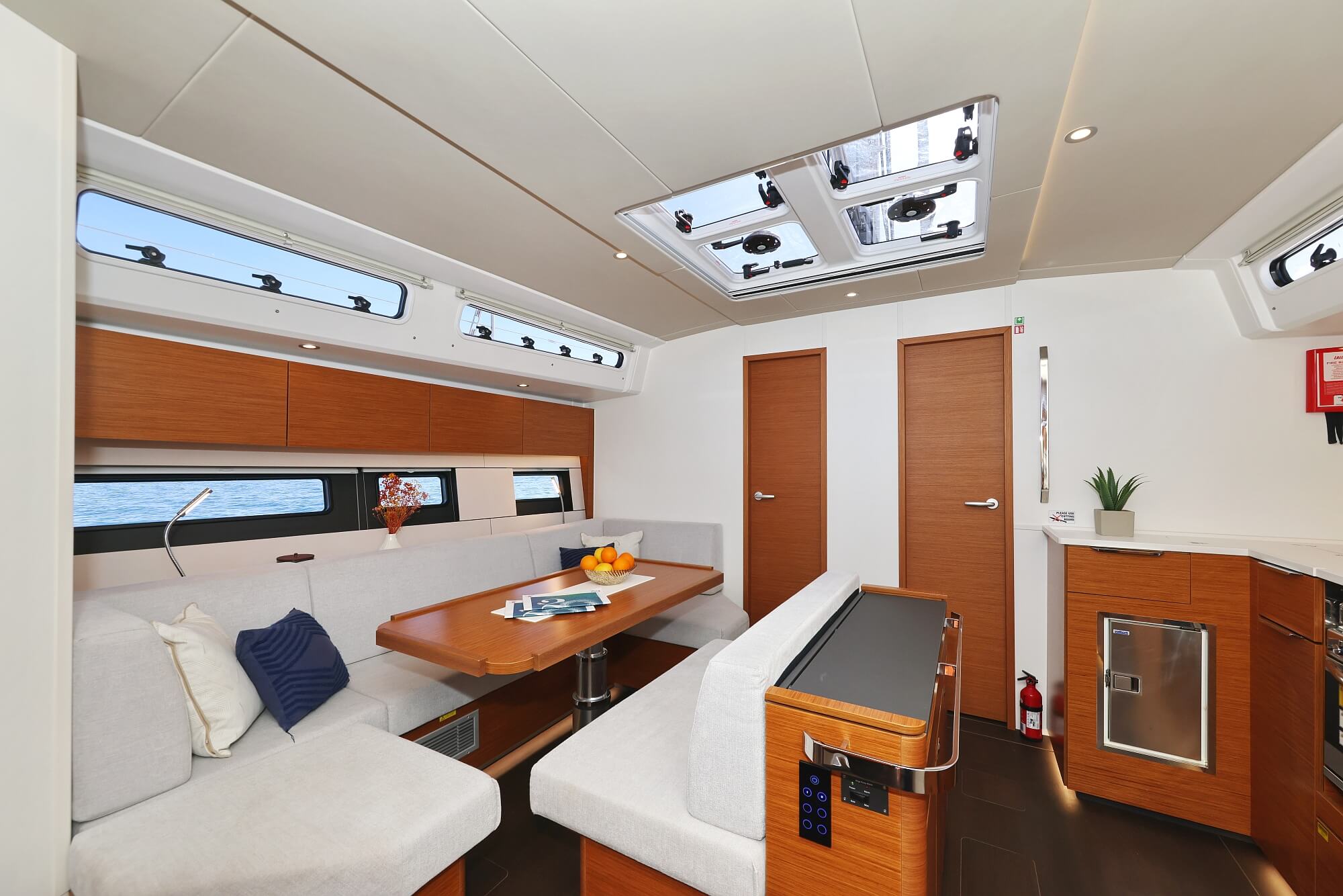 Hanse 510 - 5 + 1 cab. — photo 16