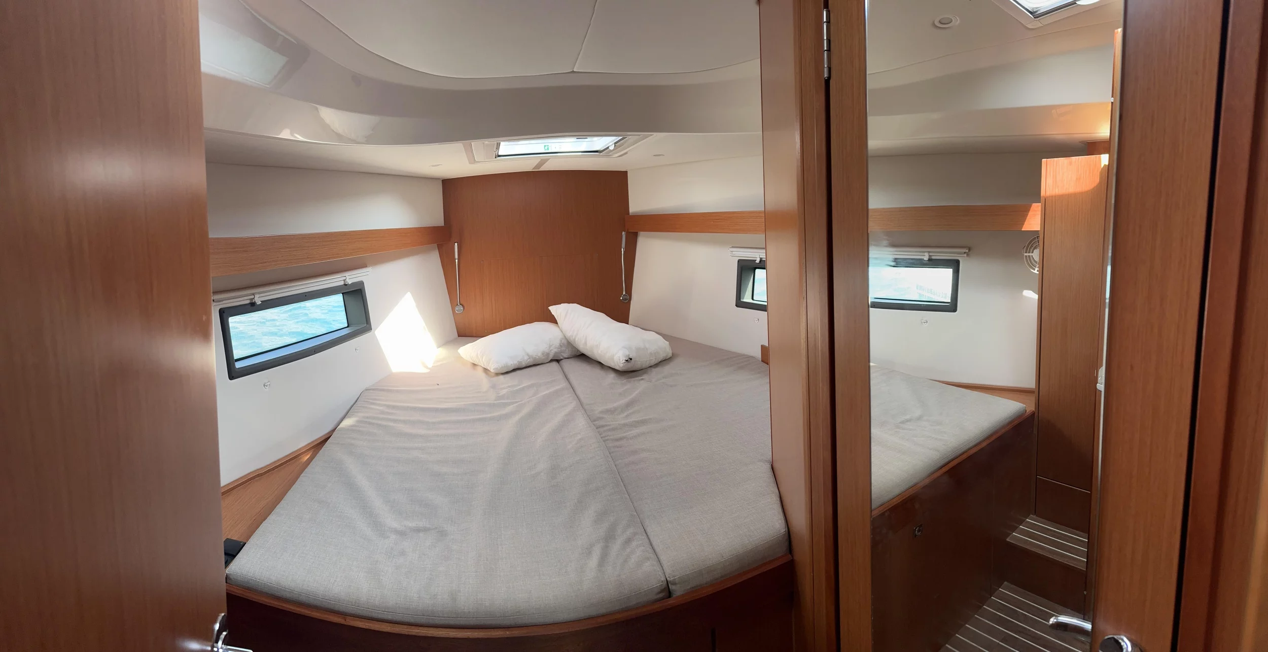 Bavaria C42 (Silver VII)  - 4