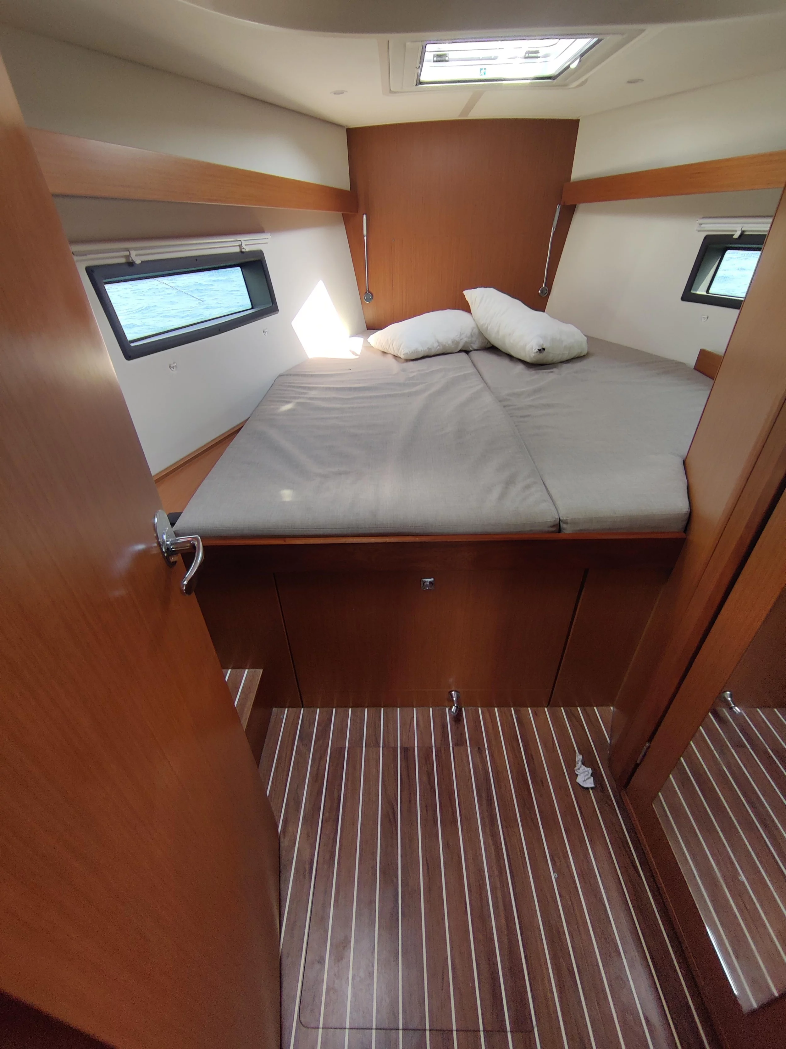 Bavaria C42 (Silver VII)  - 5