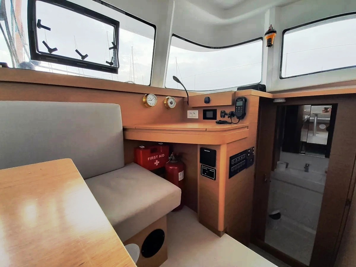 Photo #5 - Excess 11 - 4 + 1 cab. (Saint Andrew) en Lavrion - 41896