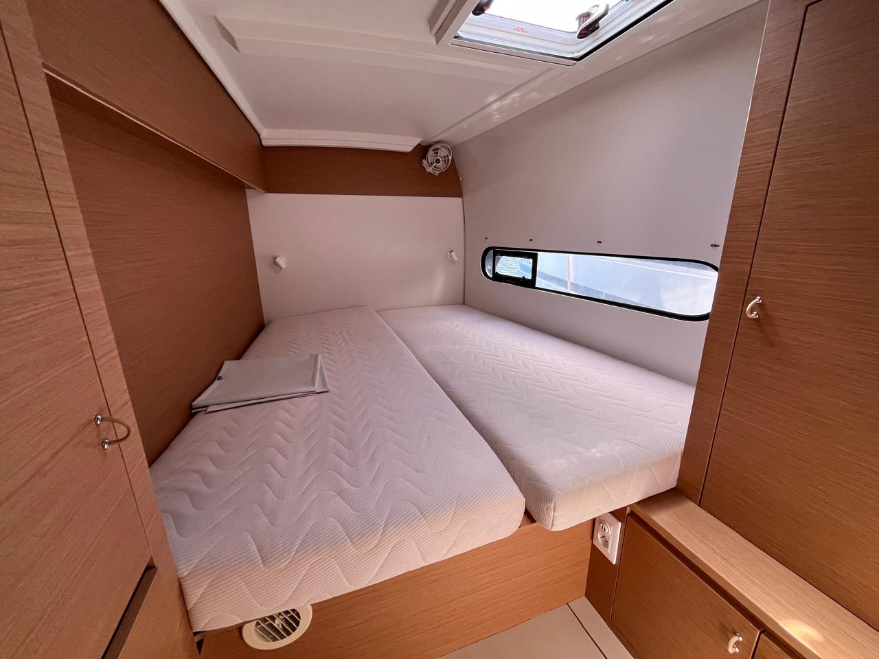 Excess 11 - 4 + 2 cab. — photo 11