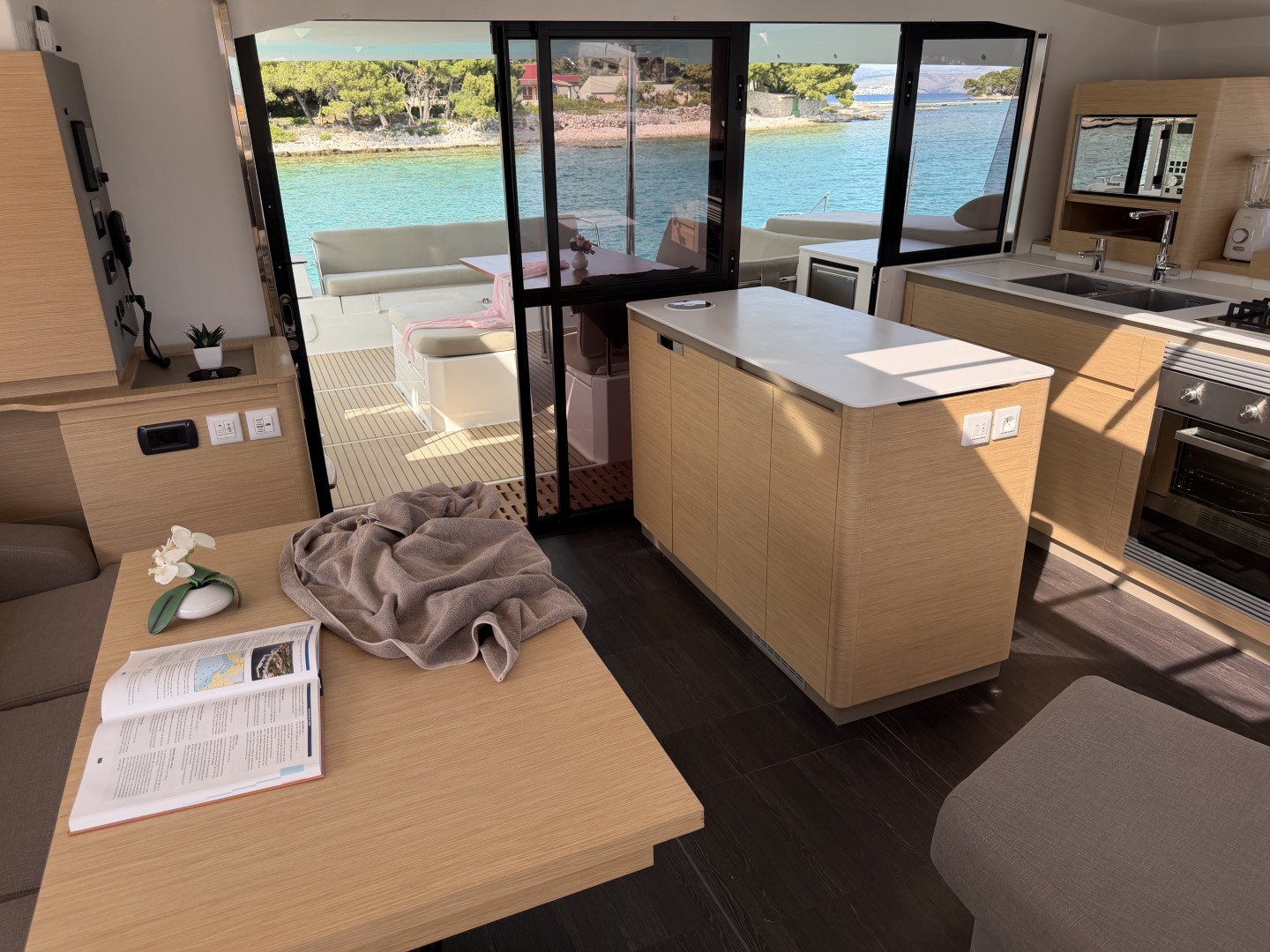 Fountaine Pajot Aura 51 - 5 + 1 cab. — photo 14
