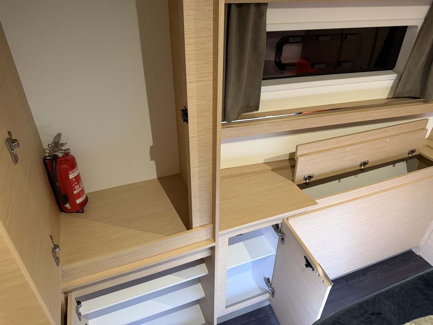 Fountaine Pajot Aura 51 - 5 + 1 cab. — photo 28