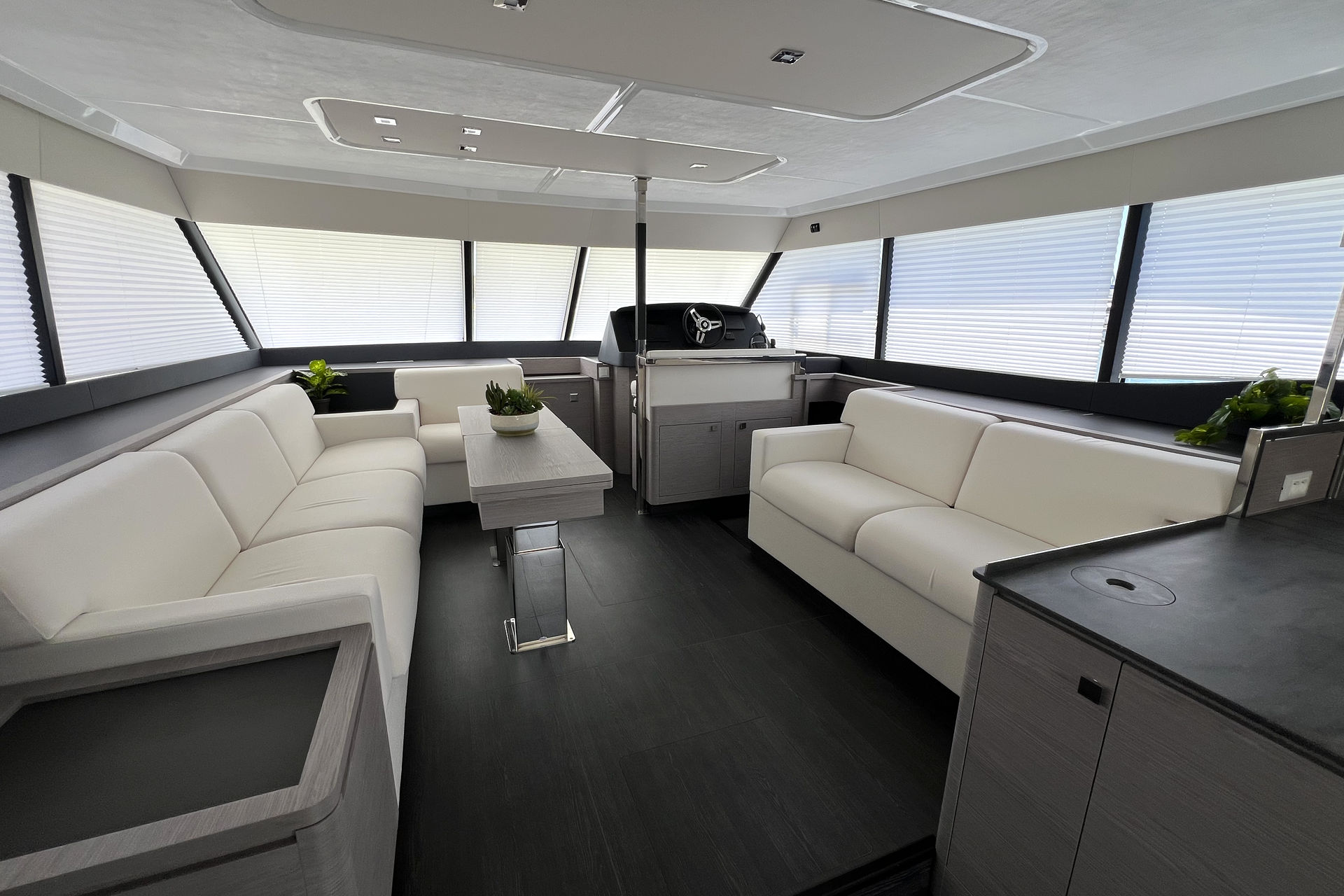 Fountaine Pajot MY6 — photo 10