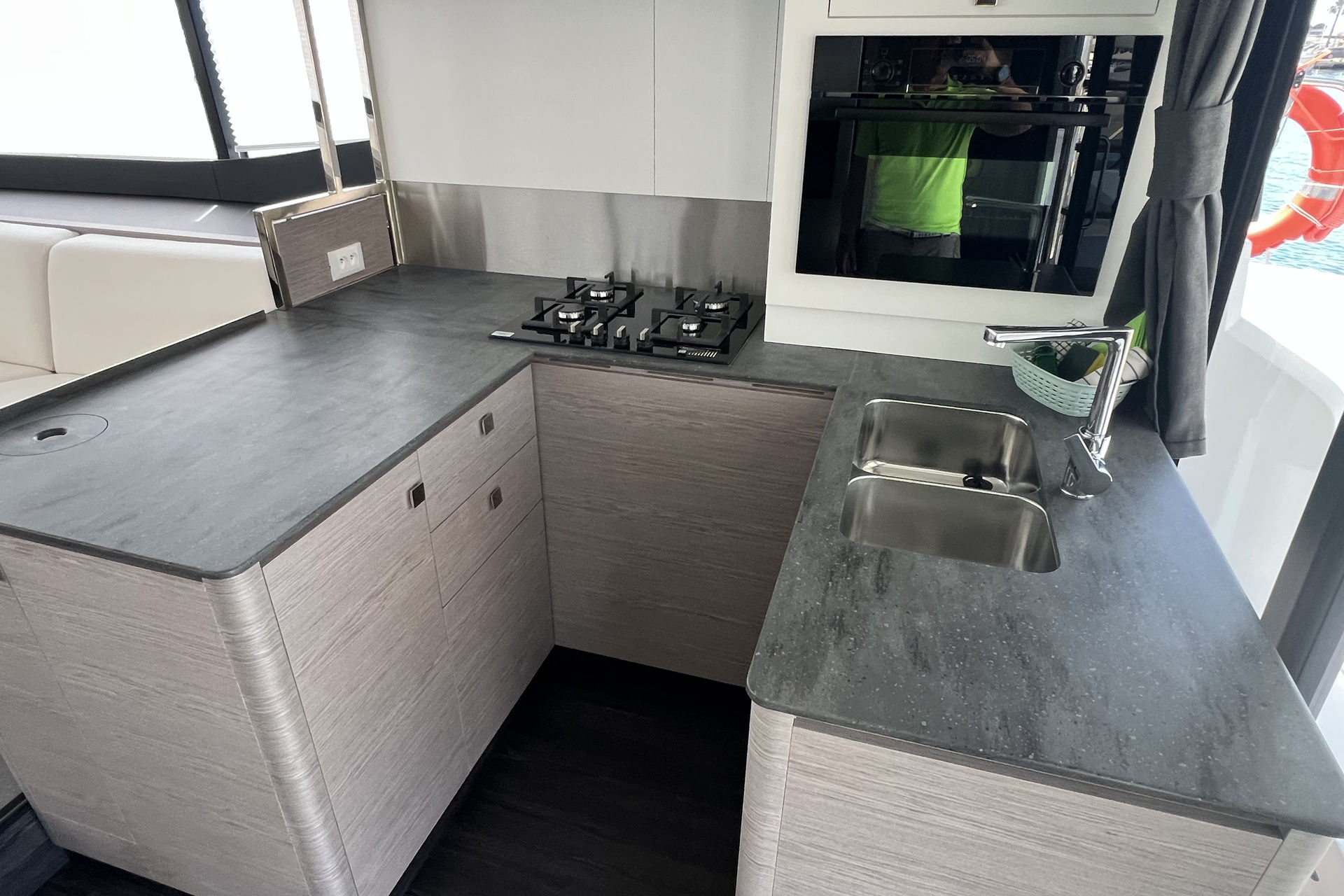 Fountaine Pajot MY6 — photo 14