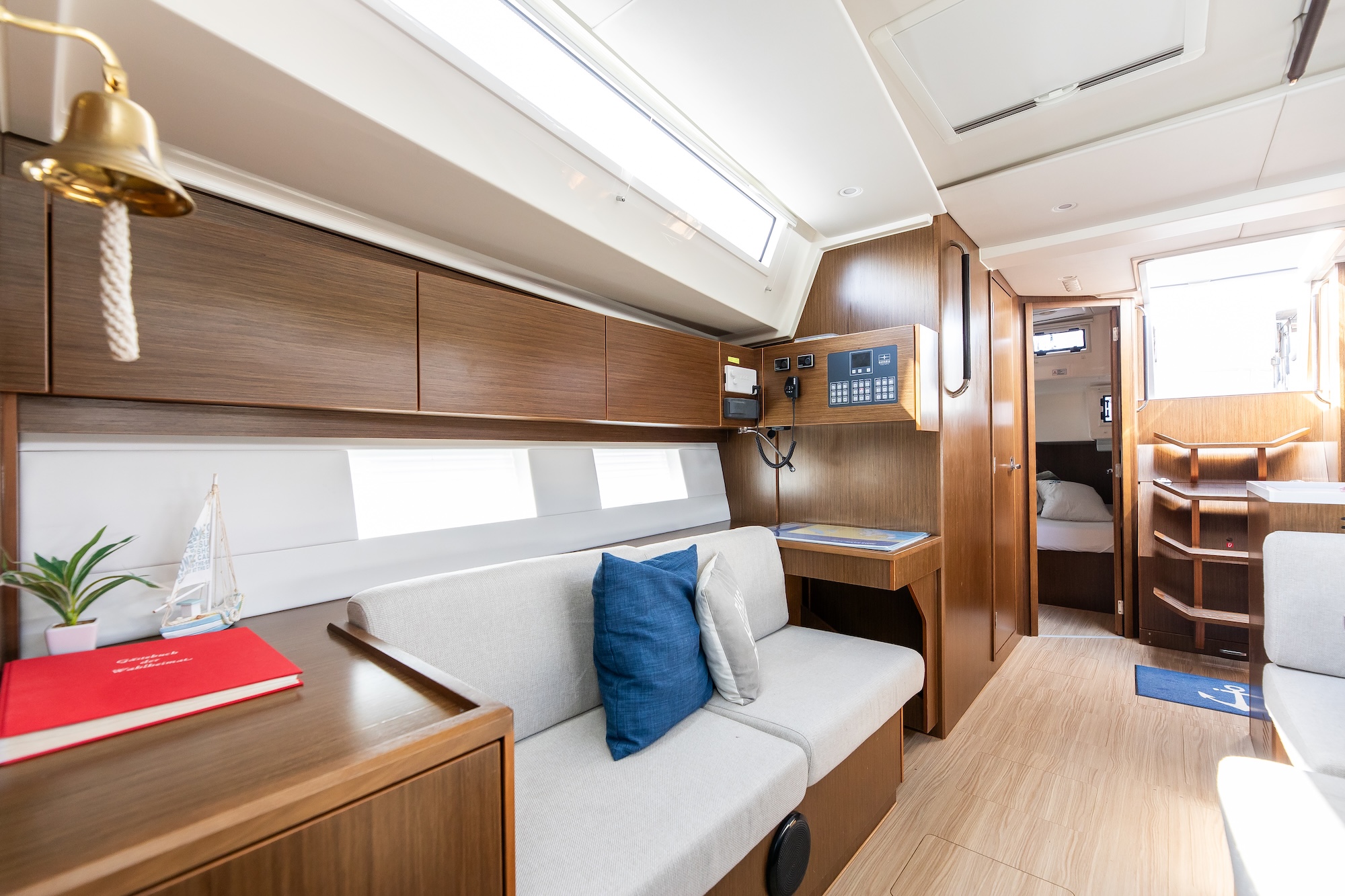 Bavaria C45 Style - 3 cab. — photo 14